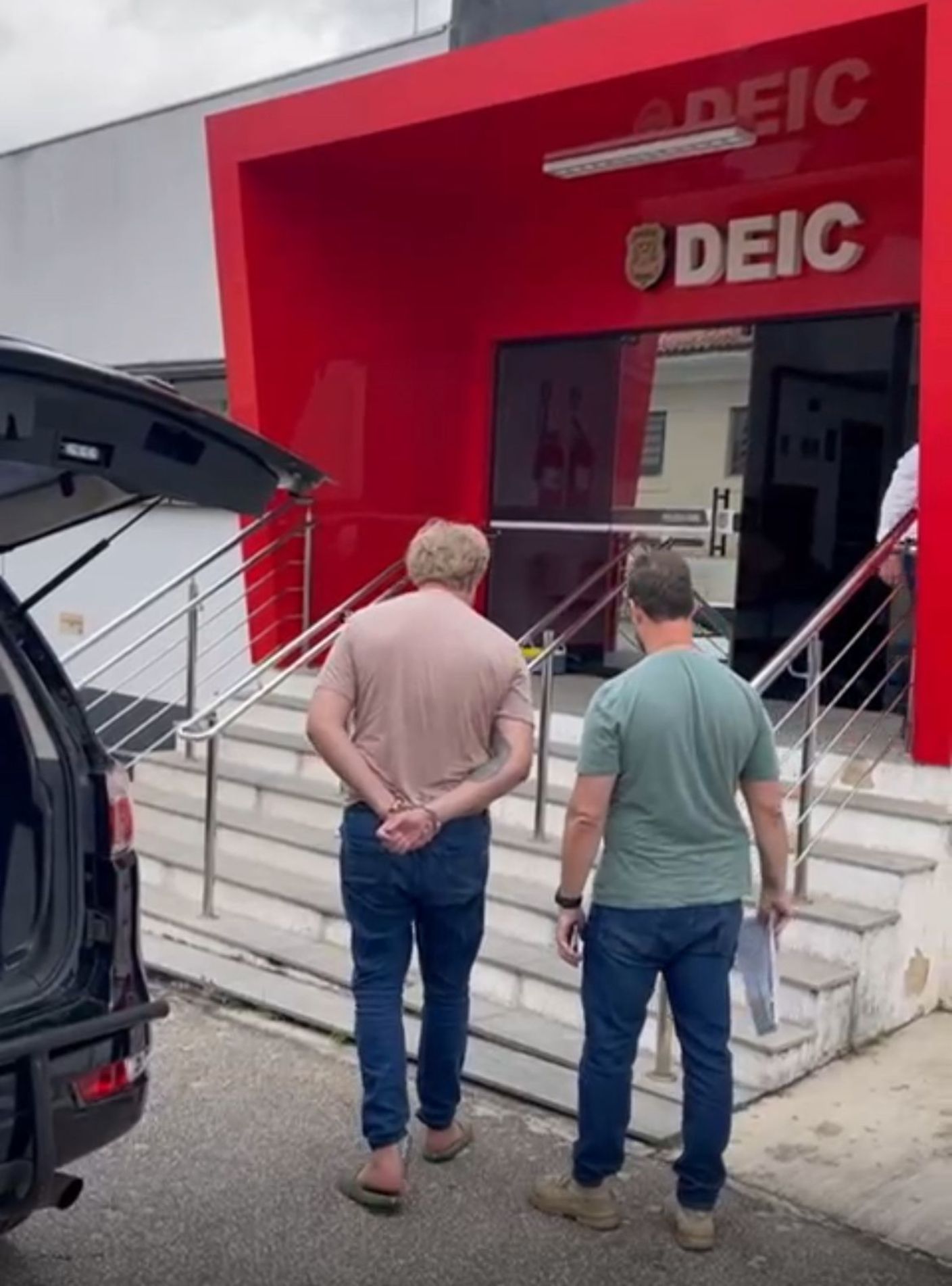 O casal foi conduzido à sede da Deic, onde as prisões foram ratificadas