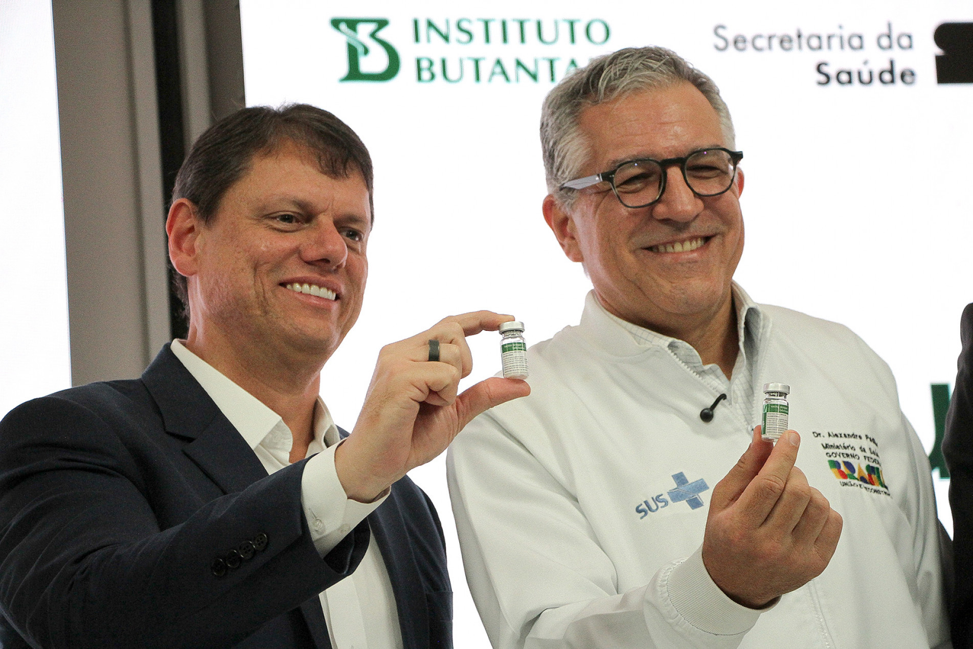 Governador e ministro participaram do anúncio oficial 
