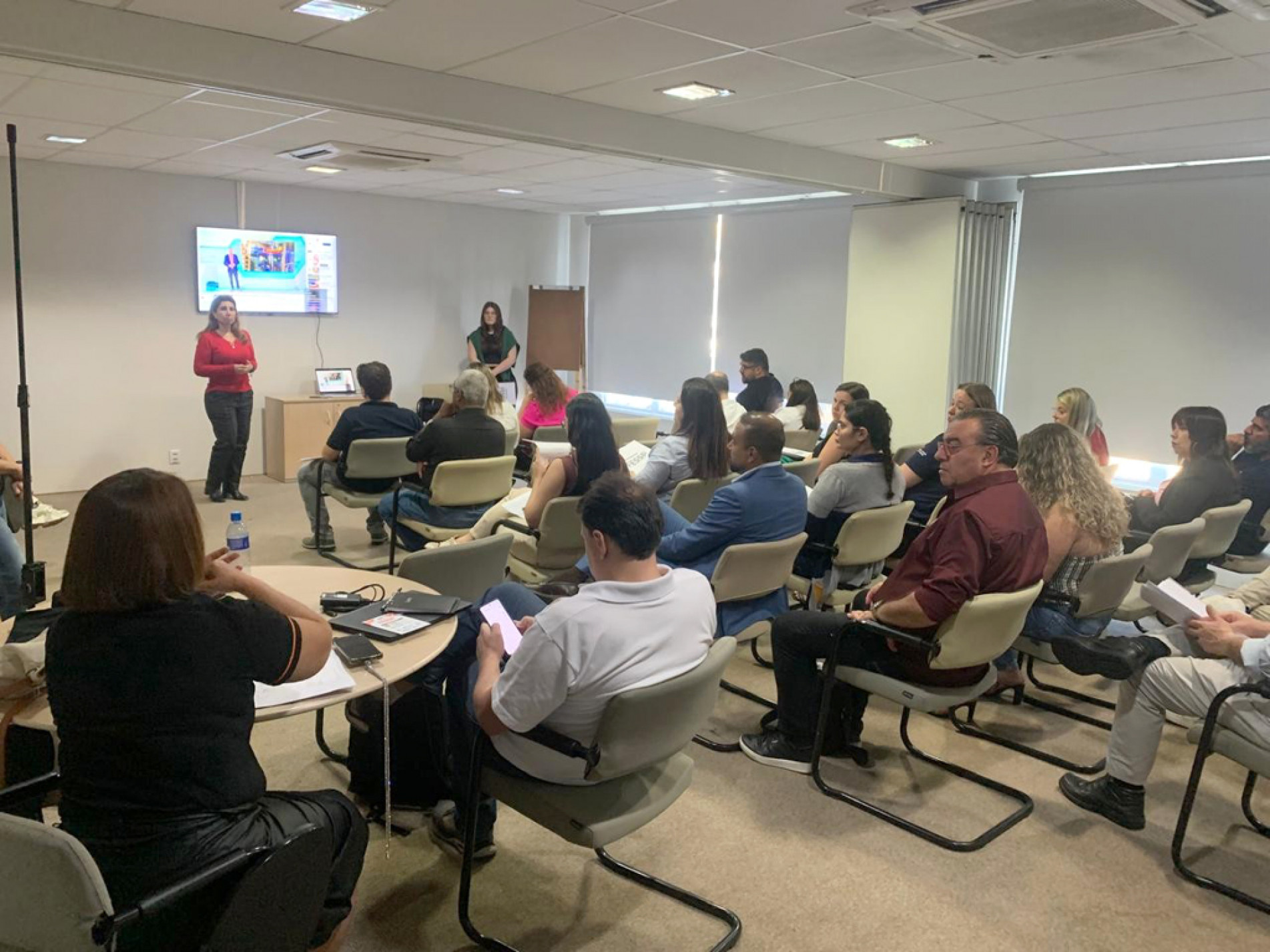 Encontro antecipou a programação do evento, que será realizado nos dias 2 e 3 de dezembro, no Espaço Monteiro Lobato
