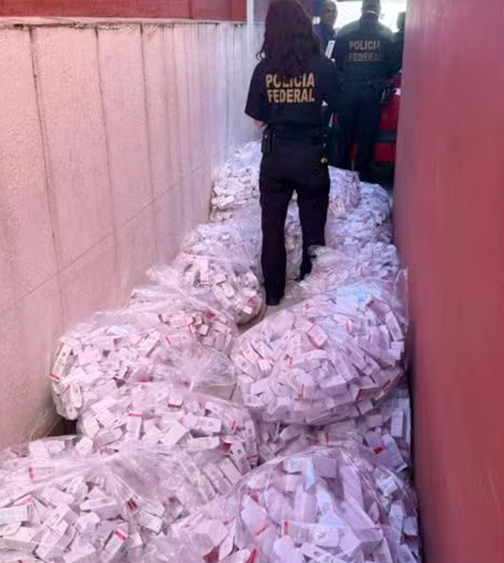 Produção de medicamento não seguia critérios obrigatórios
