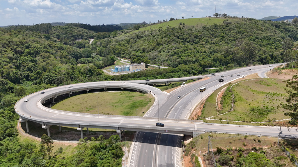 Trecho é de 10 quilômetros, que melhora a ligação entre as duas cidades 

