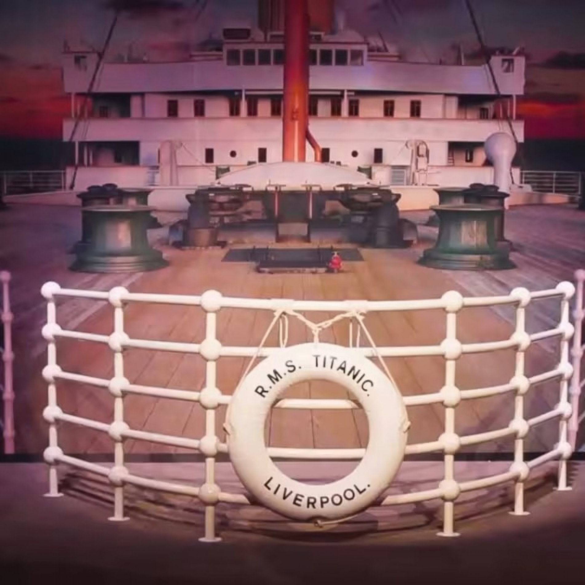 Mostra reúne mais de 150 peças relacionadas ao transatlântico