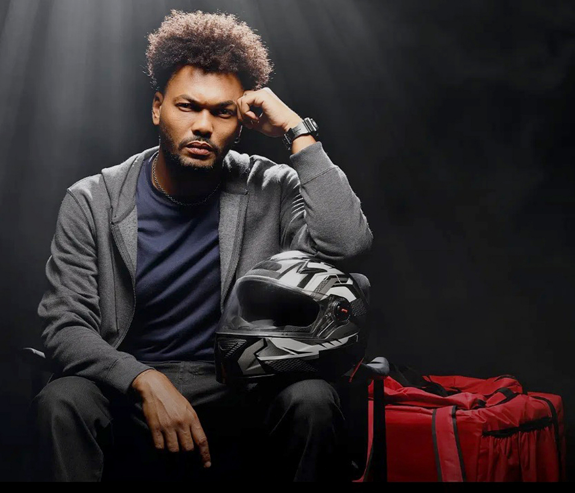 Campanha alerta para a precarização no 
trabalho por aplicativos e defende garantias iguais 
para motoristas e entregadores