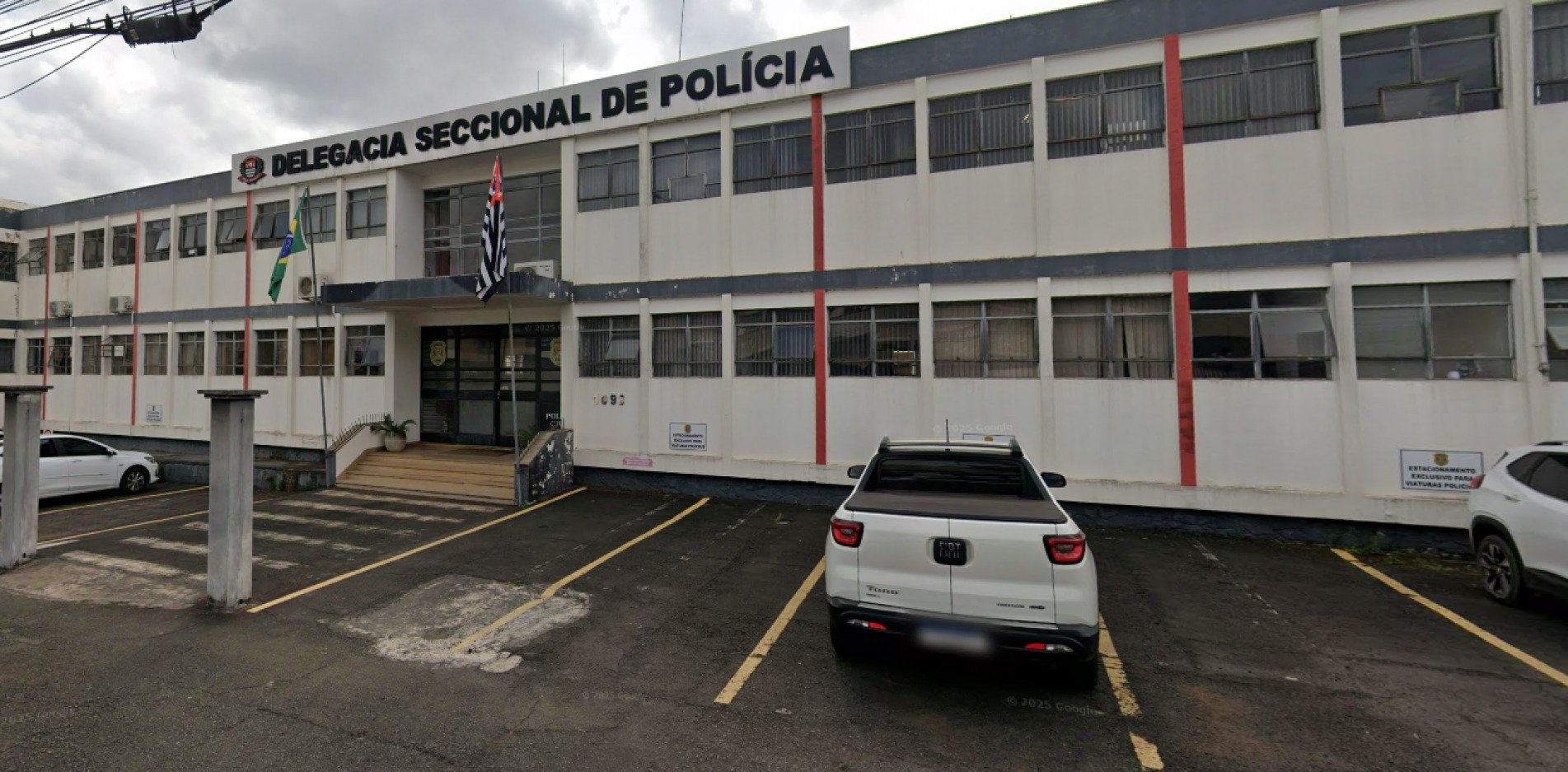 A perícia foi acionada e realizou os procedimentos necessários para a investigação