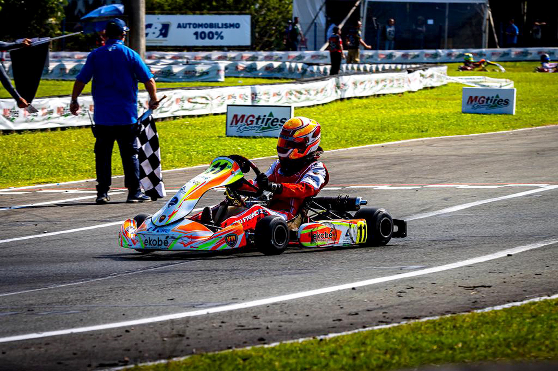 Antes de cruzar a linha de chegada, sorocabano fez 17 ultrapassagens, após largar apenas da 33ª posição
