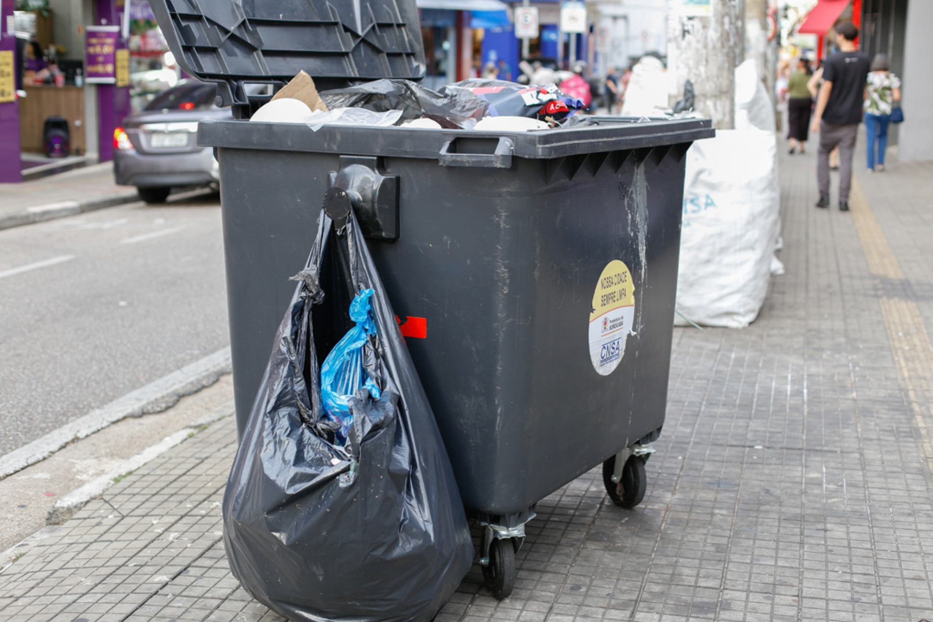 Análise técnica aponta problemas no processo que definiu
a empresa responsável pela limpeza urbana
