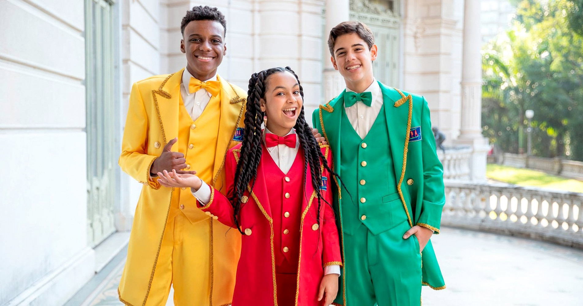 Aventura mágica leva os detetives a um reino de duendes, castelos e flores falantes