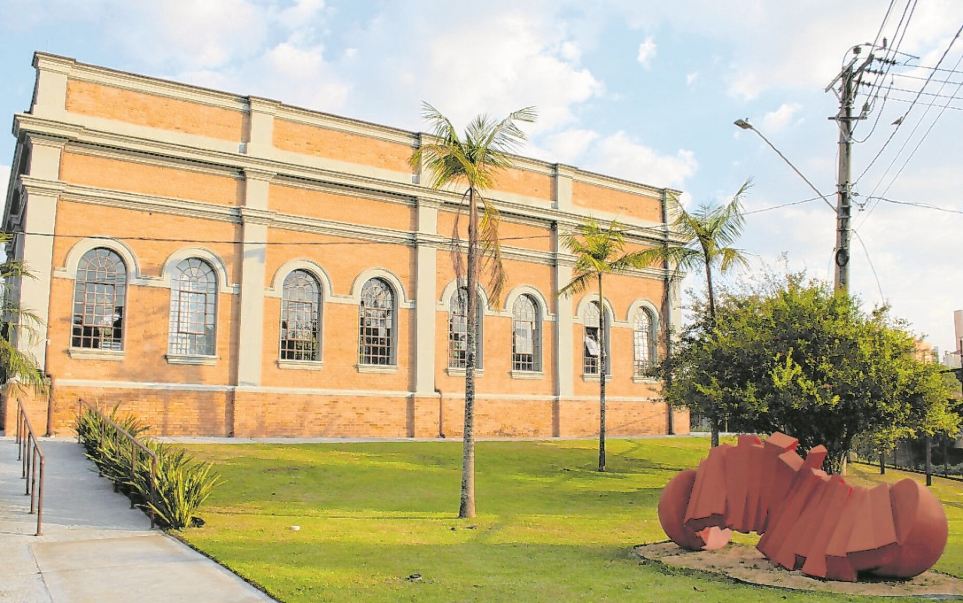 Moda autoral &eacute; foco do desfile "Tecendo Vidas", na quinta-feira (11), &agrave;s 19h.