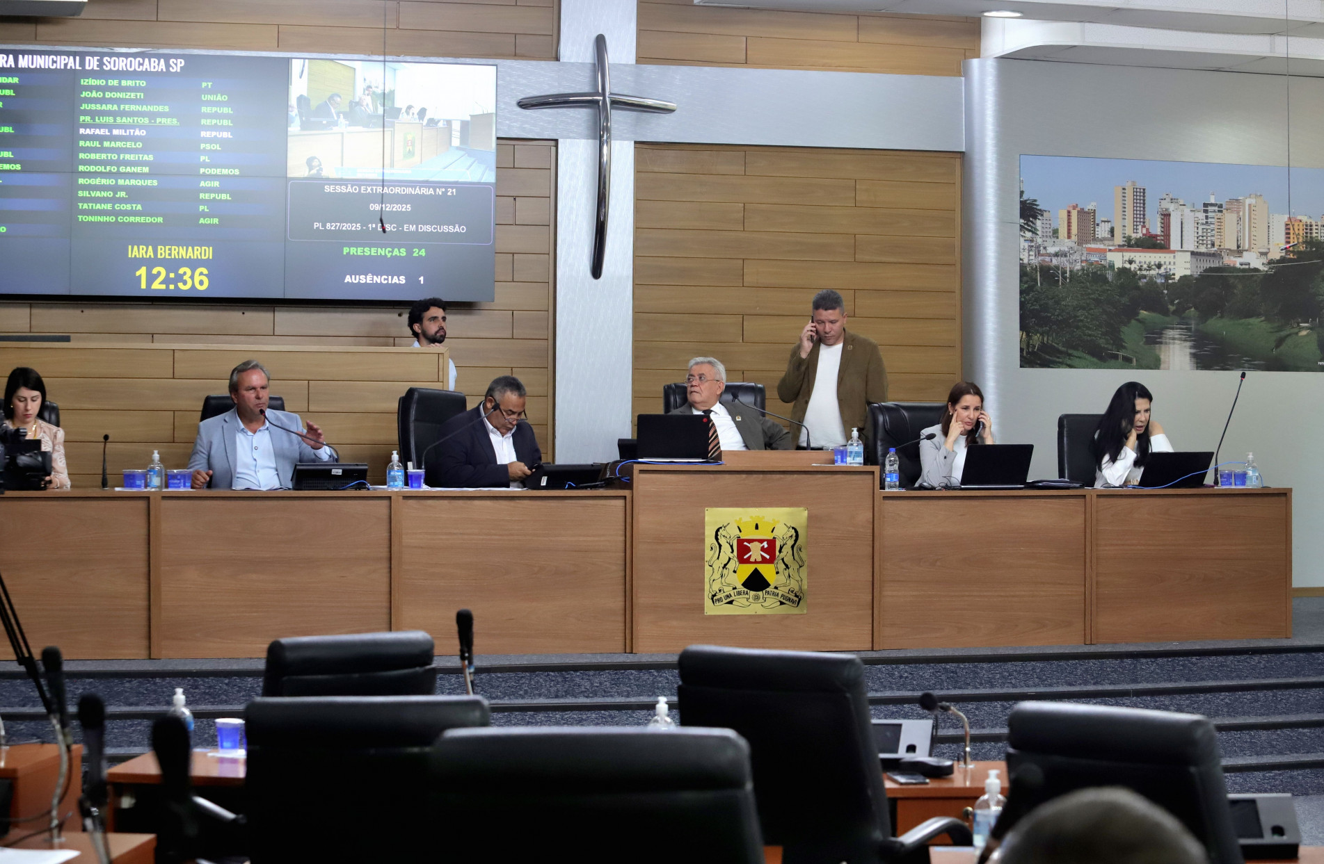 O governo municipal havia vetado 61 emendas parlamentares, argumentando inconsistências técnicas, orçamentárias e jurídicas