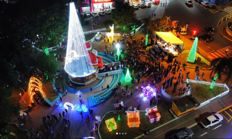  Tradicional Trenzinho do Natal percorre os arredores da praça das 19h às 22h