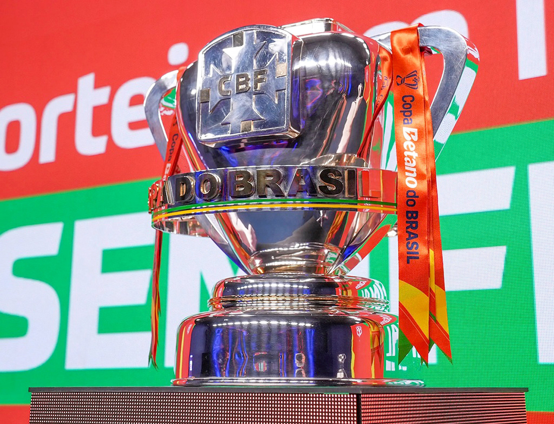 Troféu de uma das principais competições nacionais começa a ser disputado 
na noite de hoje