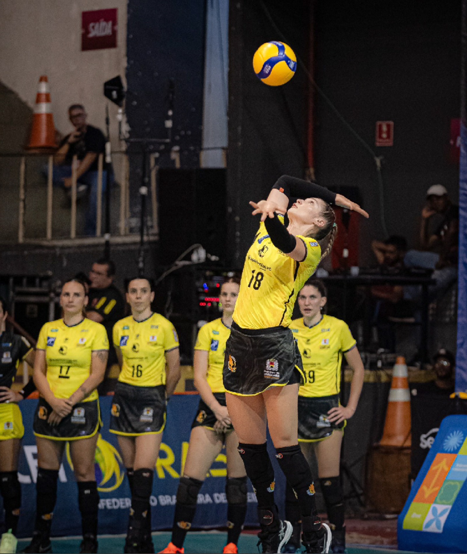 Equipe vendeu caro a derrota para o Sesc Flamengo, na rodada passada, por 3 sets a 2: sequência negativa não abala as atletas
