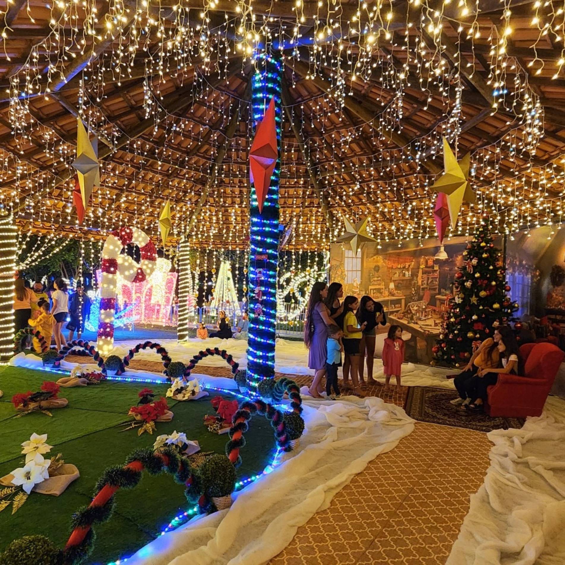 Festividades distribuídas ao longo da tarde e da noite, na Lagoa Municipal