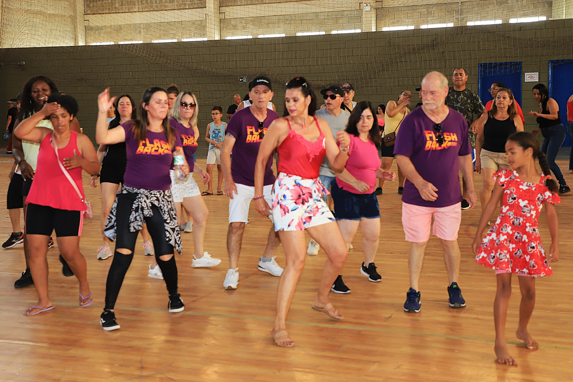 Neste domingo (21), das 16h às 20h, o Flashback na Praça, acontece no estacionamento da subprefeitura do Pirapitingui