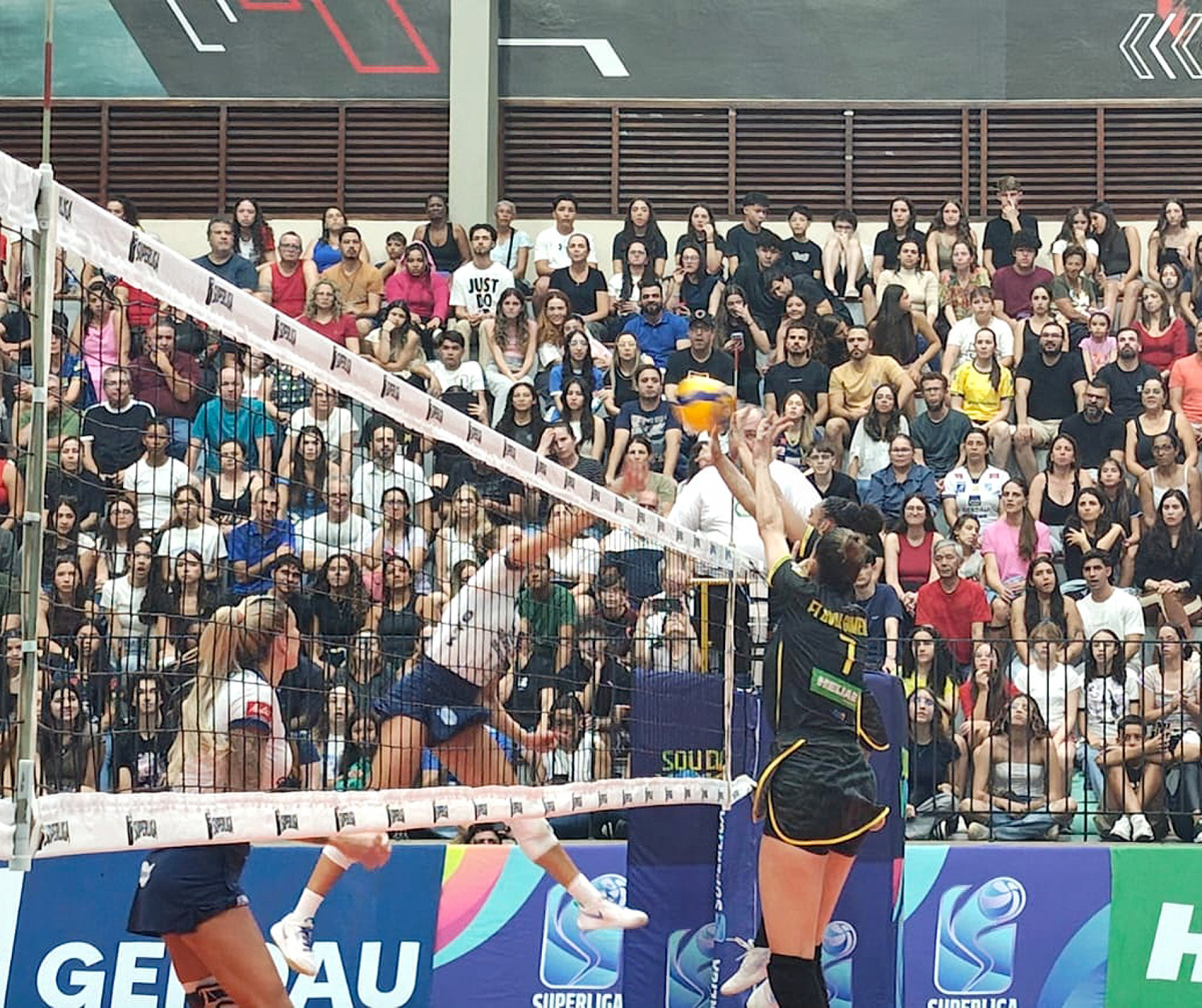 Time segue sem 
vencer na Superliga
