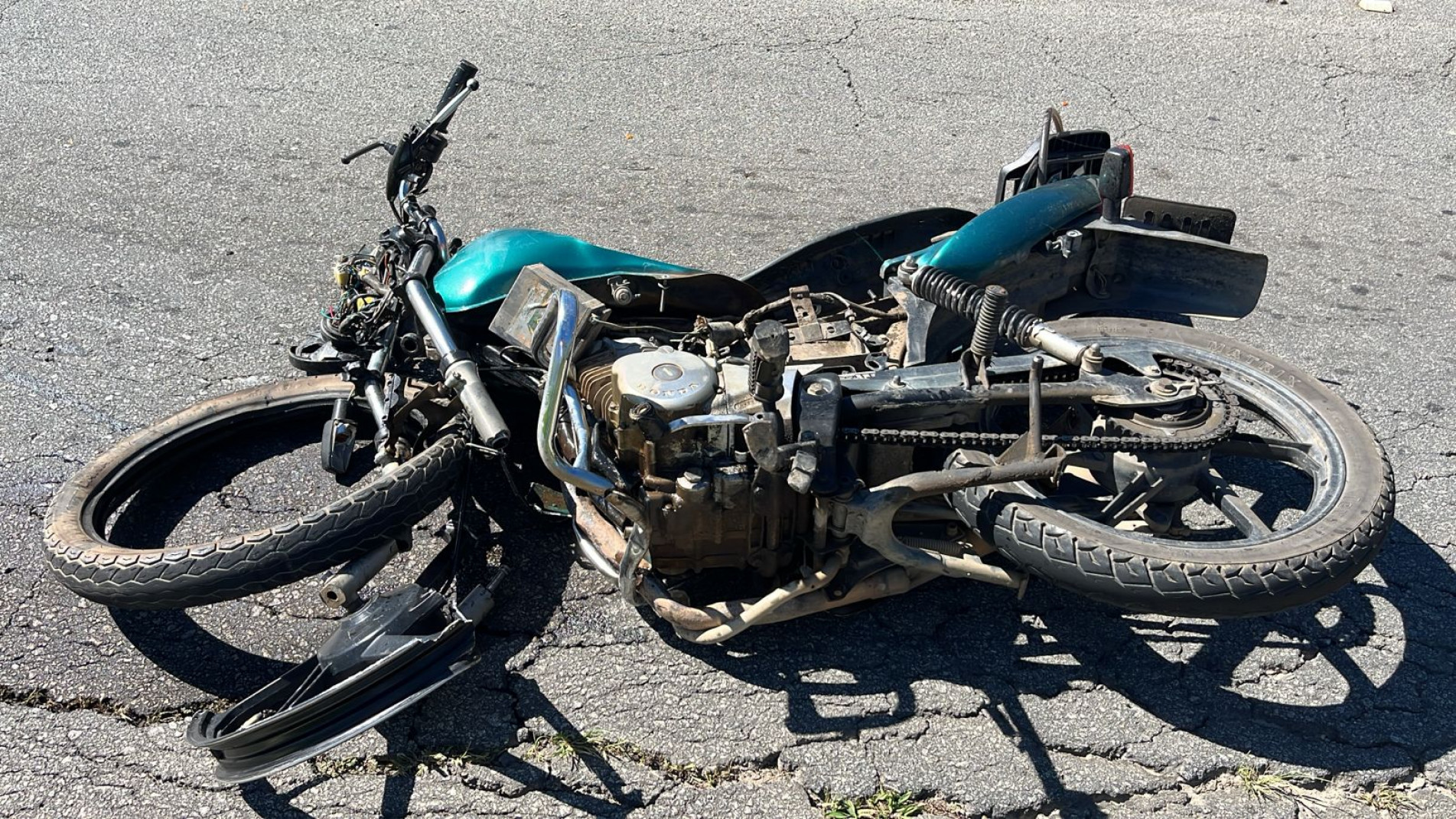 O motociclista morreu no local