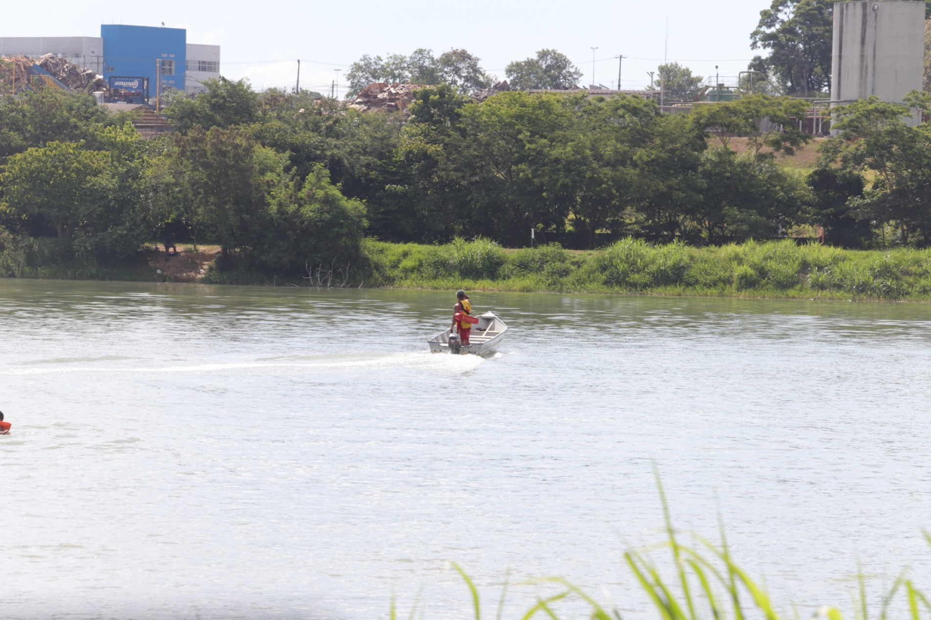 Apenas os pertences dele foram encontrados às margens