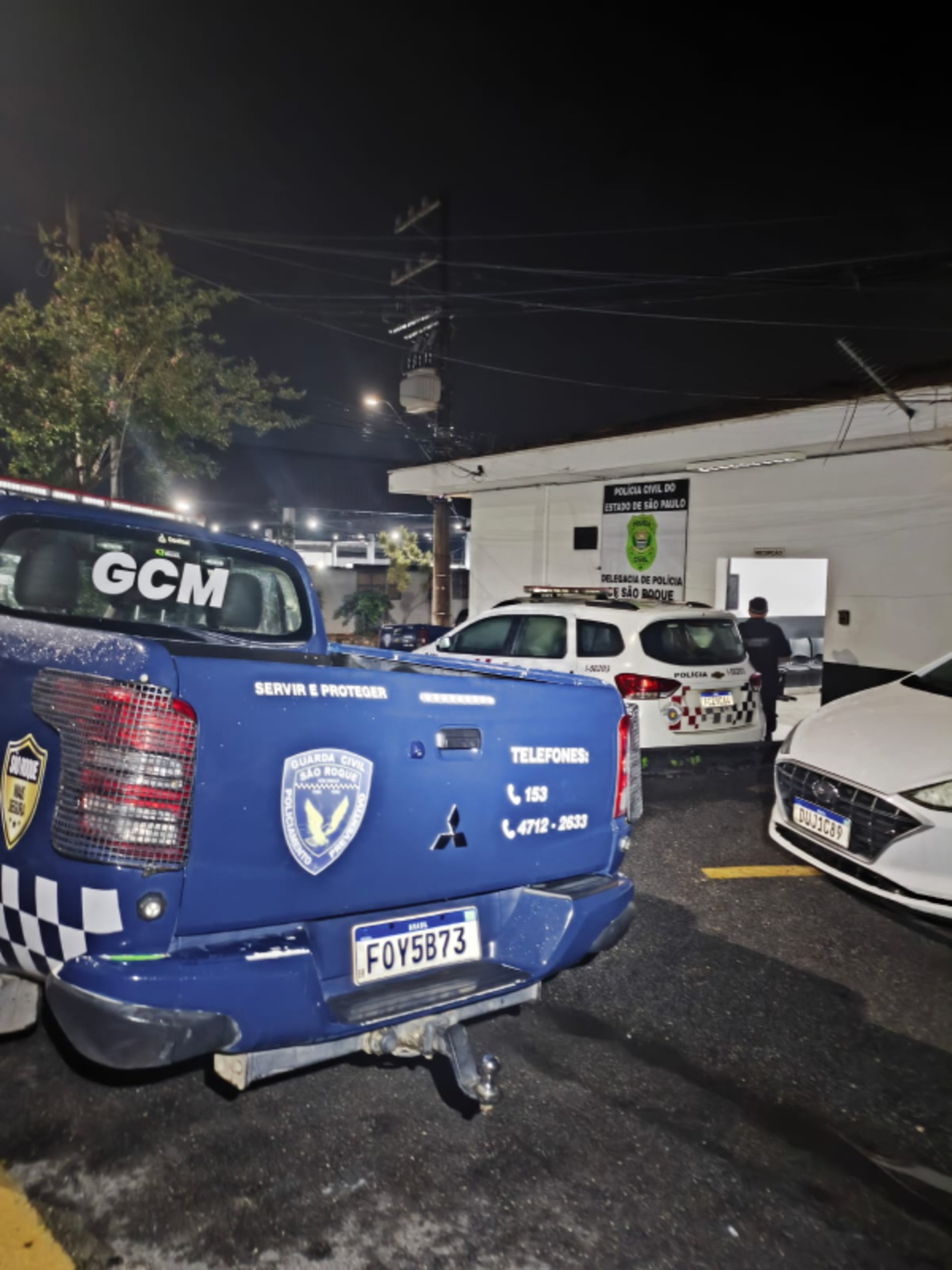 A Guarda Municipal e a Polícia Militar atenderam uma ocorrência de tentativa de assalto no estacionamento de um supermercado