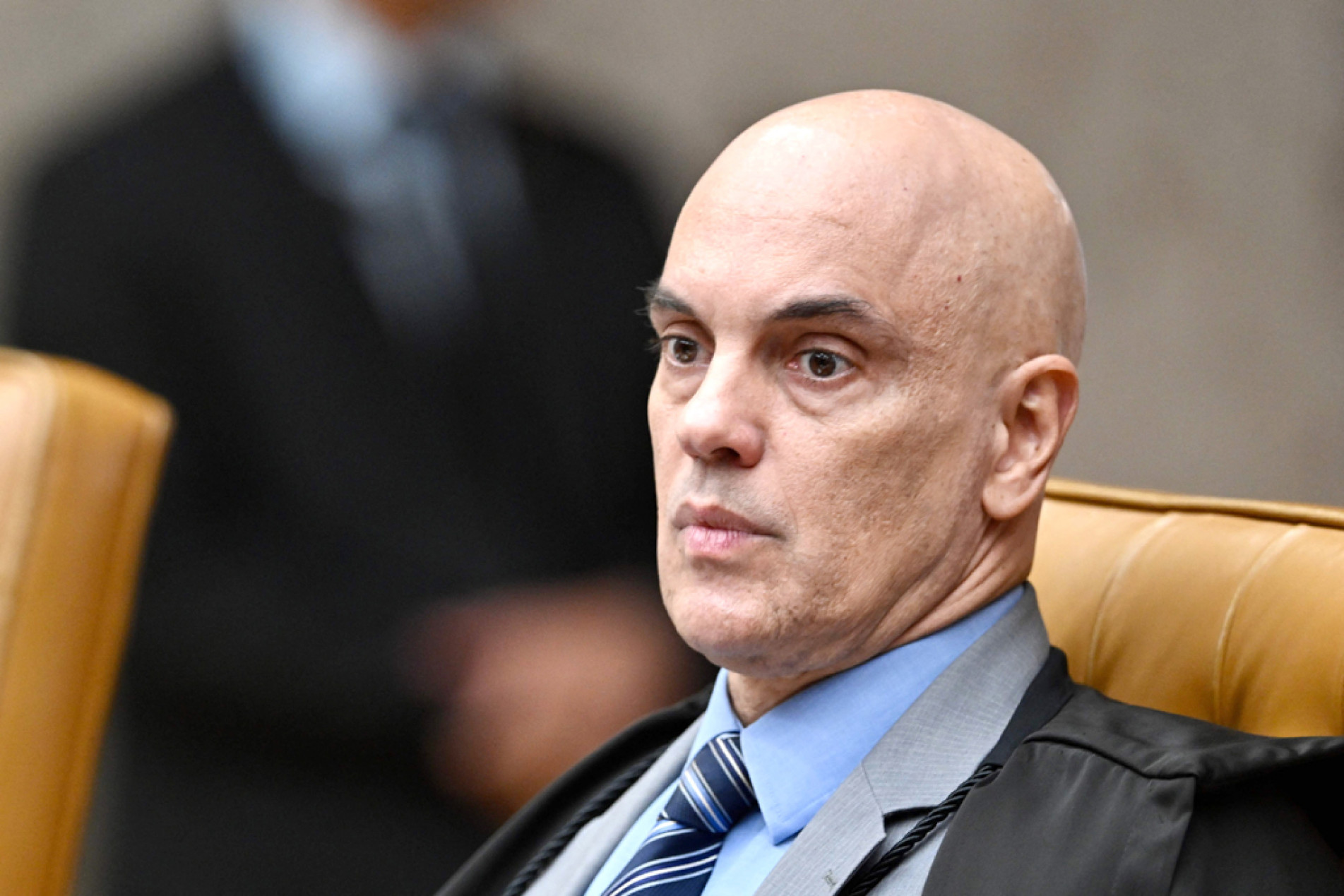 Esposa do ministro tinha contrato milionário com banco