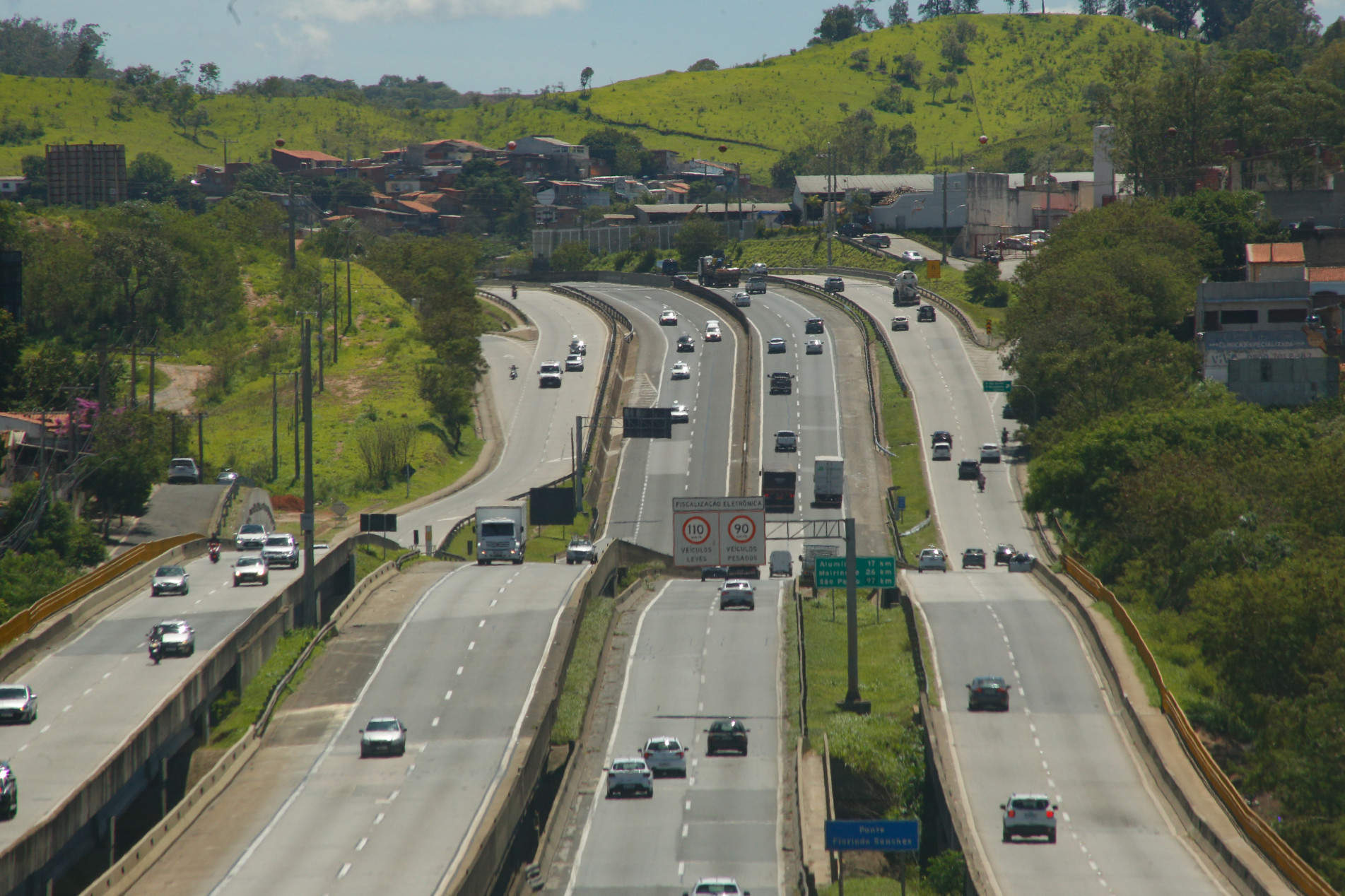 O Departamento de Estradas de Rodagem do Estado de São Paulo (DER-SP), em 2025 deixou previstas obras de pavimentação