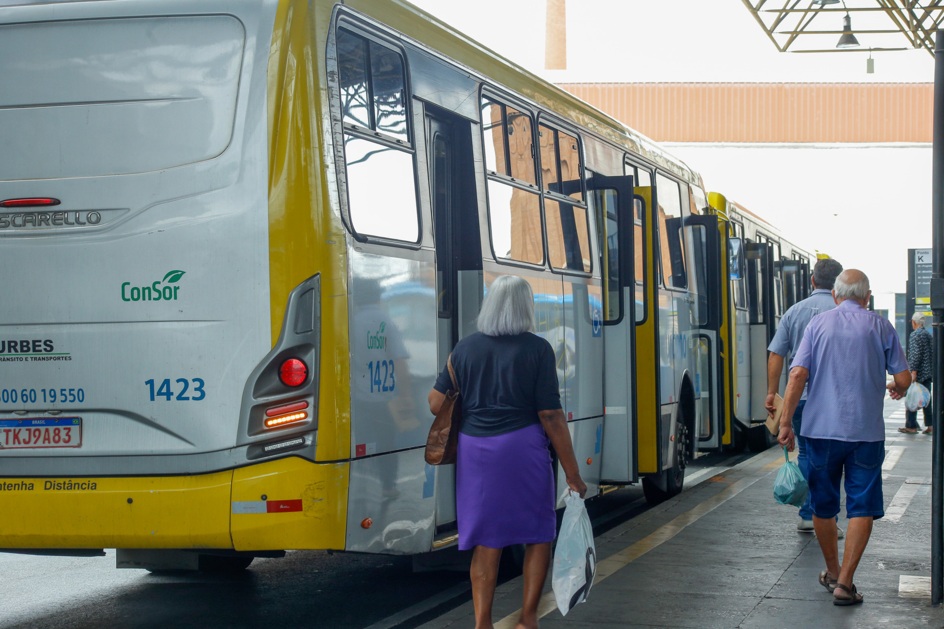 As novas tarifas de ônibus e da Zona Azul entram em vigor a partir do dia 30 de janeiro de 2026