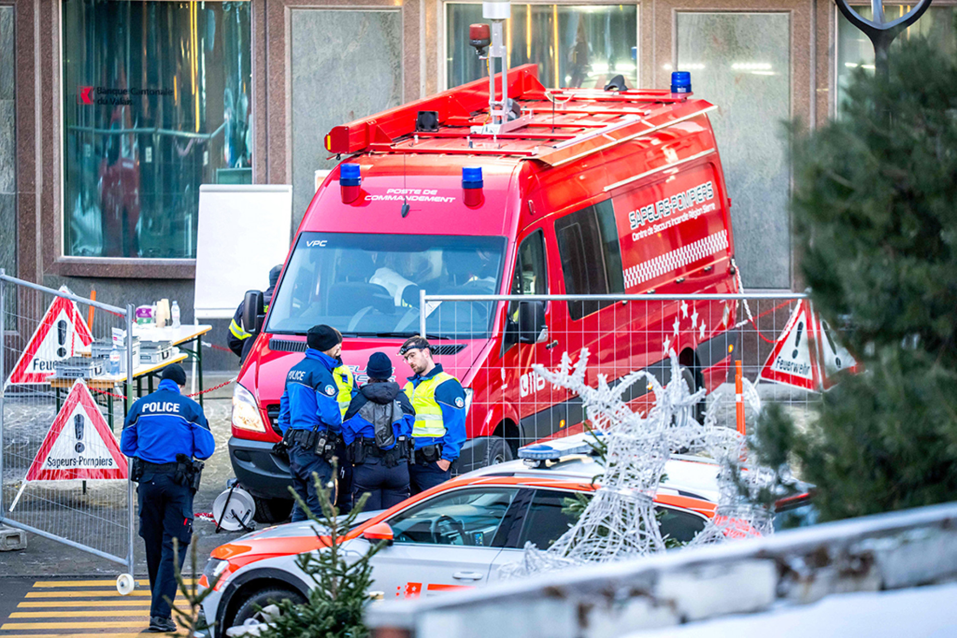 Velas teriam iniciado o fogo no bar na passagem do ano
