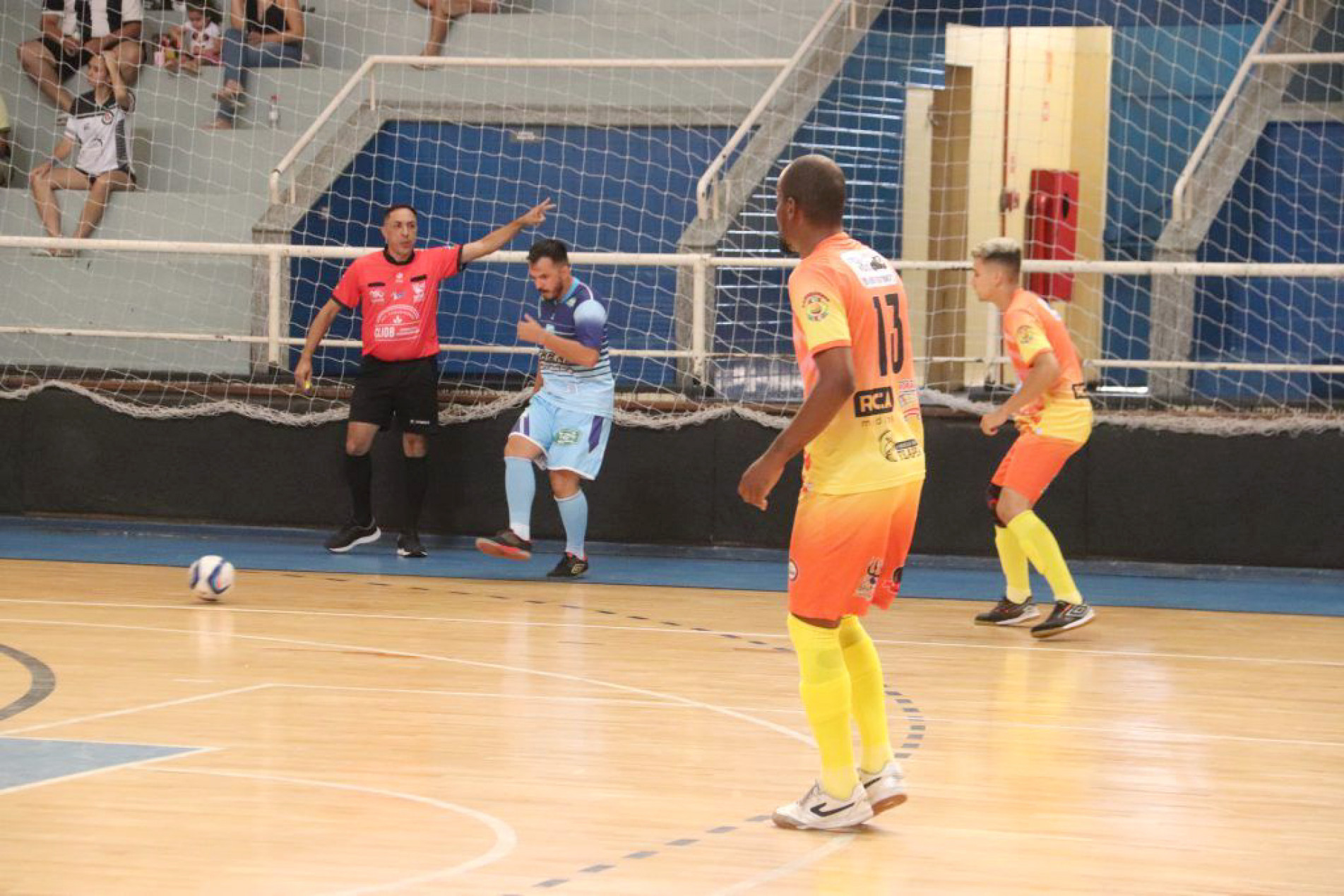 Competição de futsal amador começa no dia 9 de fevereiro 
