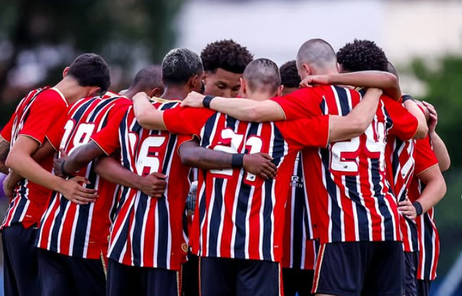 Goleada foi de 6 a 1