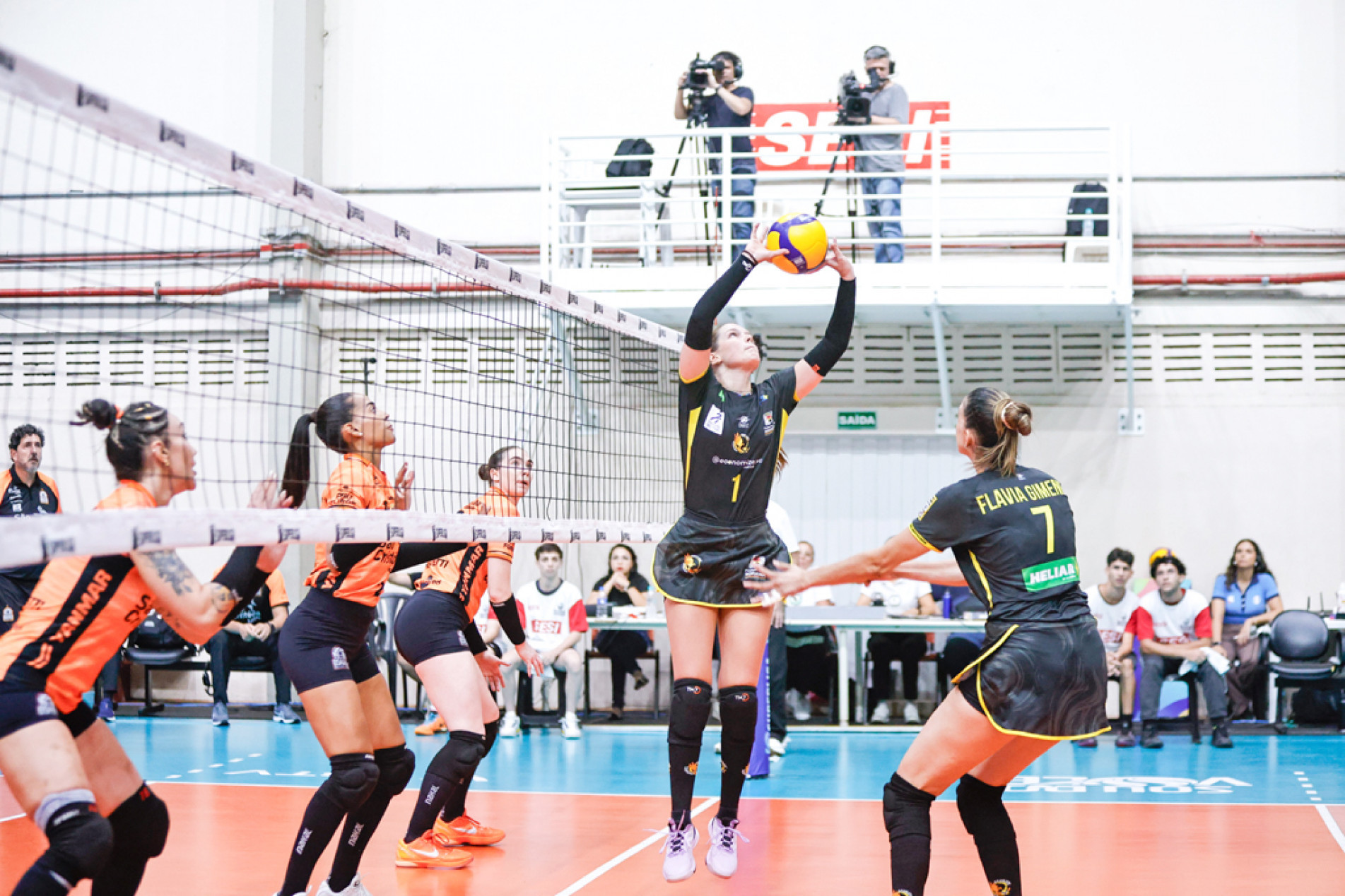 Na noite de segunda-feira, equipe sorocabana foi derrotada pelo São Cristóvão/Osasco por 3 sets a 1
