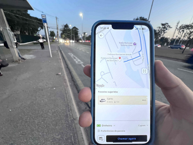 Corridas por aplicativo sobem e pesam no bolso de usuários e motoristas