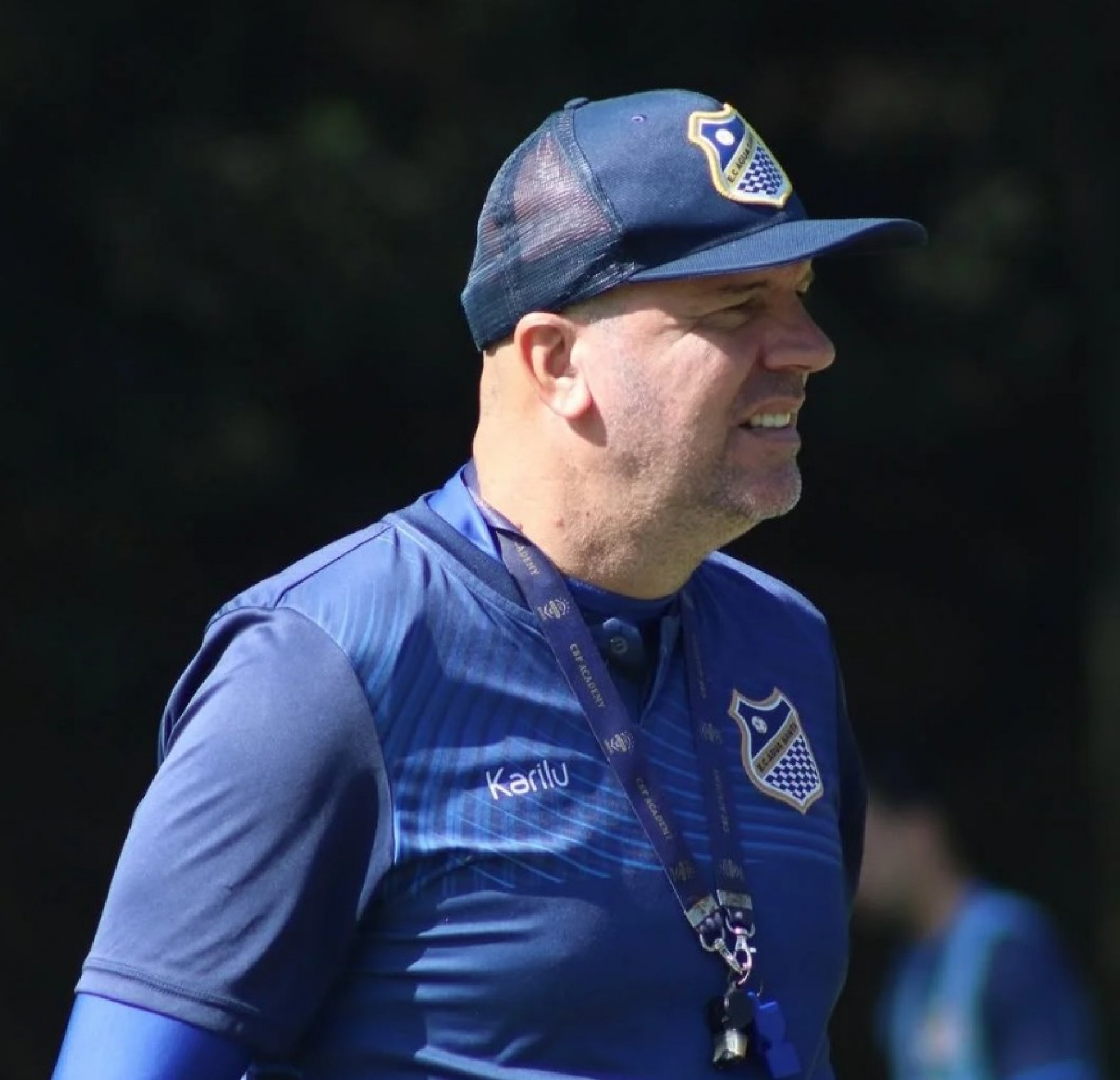 O treinador está desembarcando em São Paulo e chega a Sorocaba ainda na tarde desta segunda-feira (19), quando deve assinar contrato