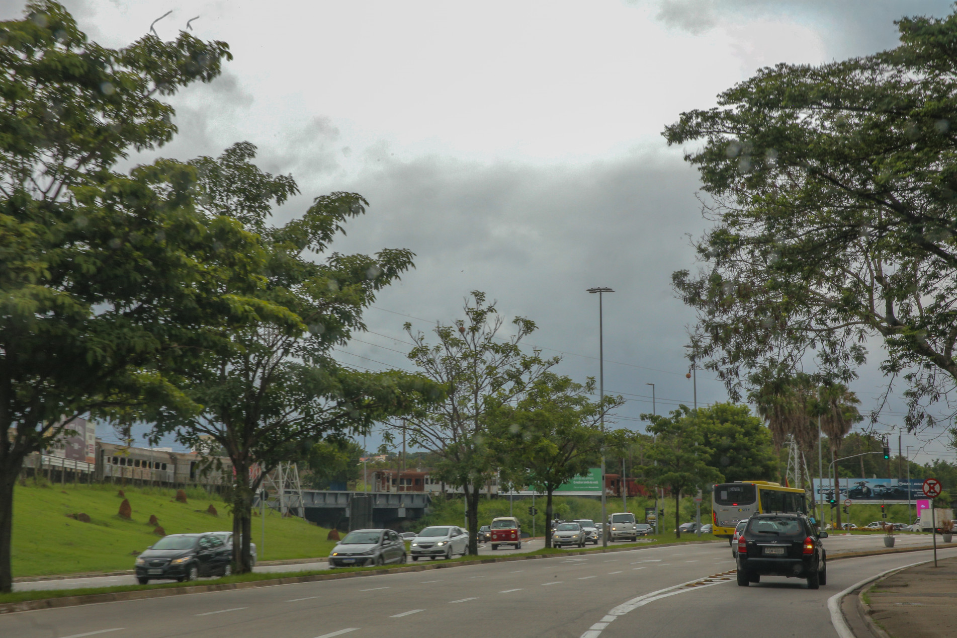 Frente fria trouxe chuva ontem a Sorocaba e região