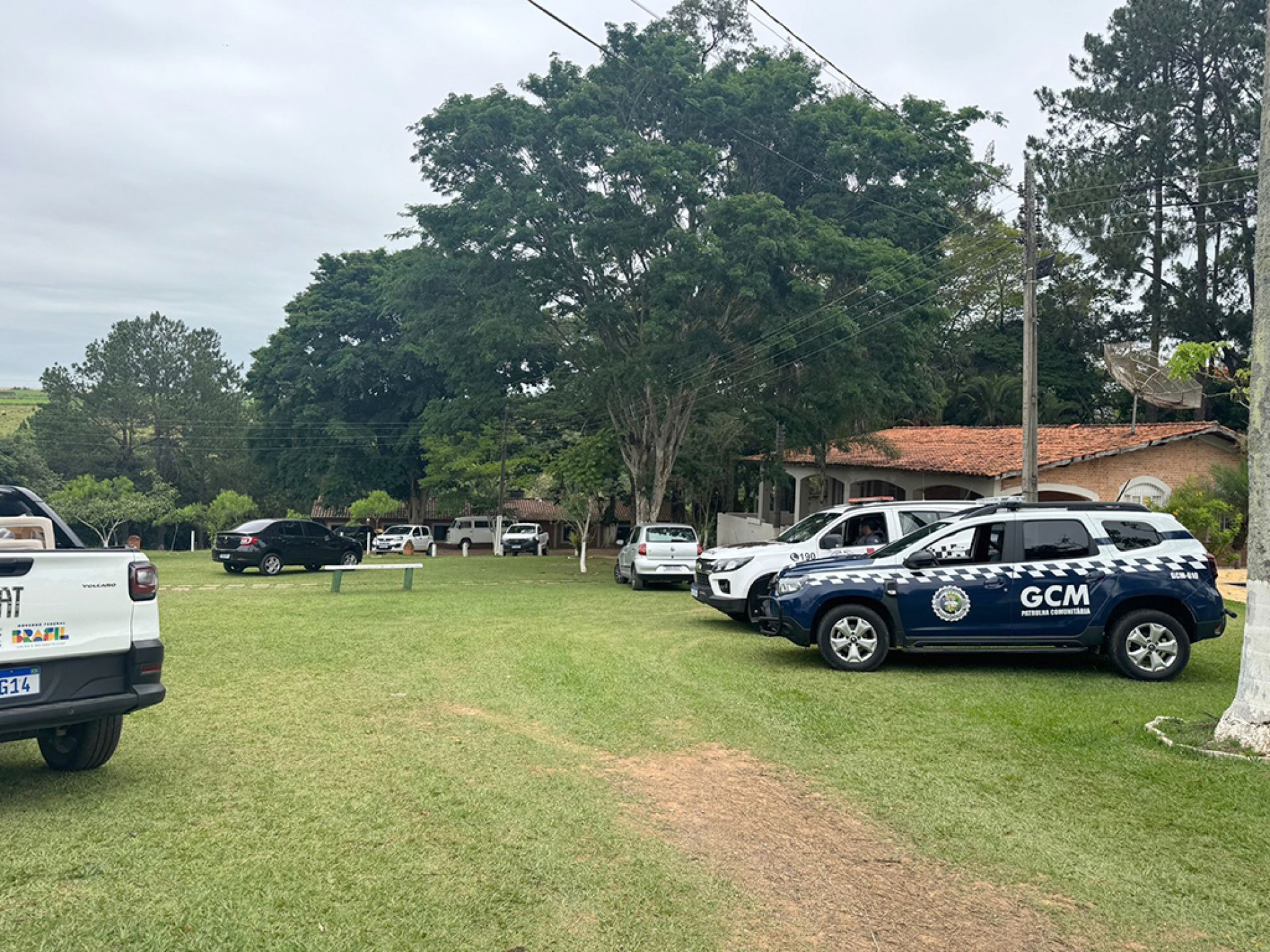 Decisão permite manutenção de tratamentos em curso, sem novas admissões, até a conclusão do procedimento de renovação da licença sanitária

