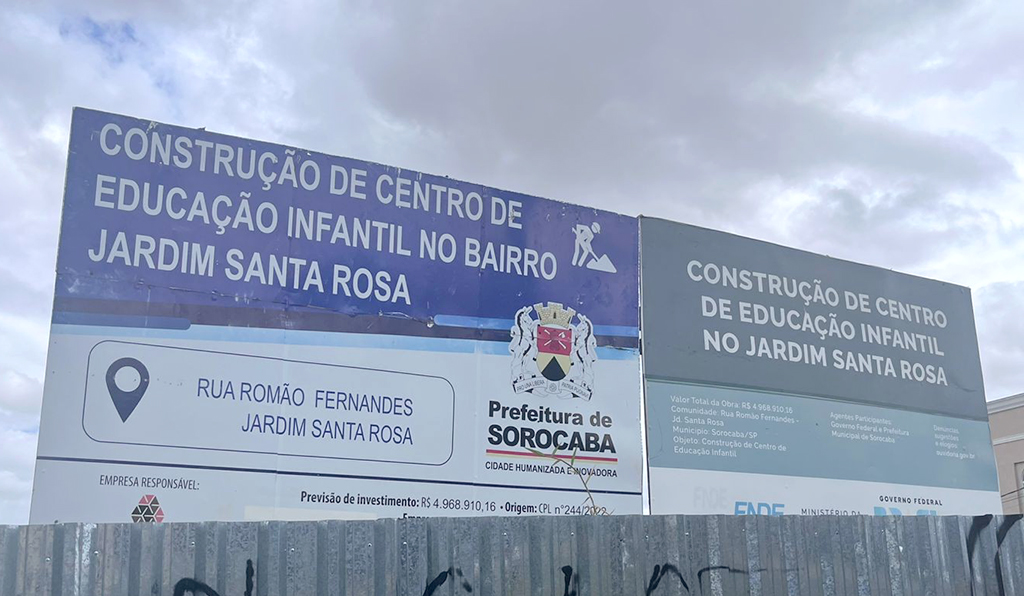 Obra iniciada em 2023 enfrenta readequações no cronograma; 656 crianças aguardam vaga na rede municipal
