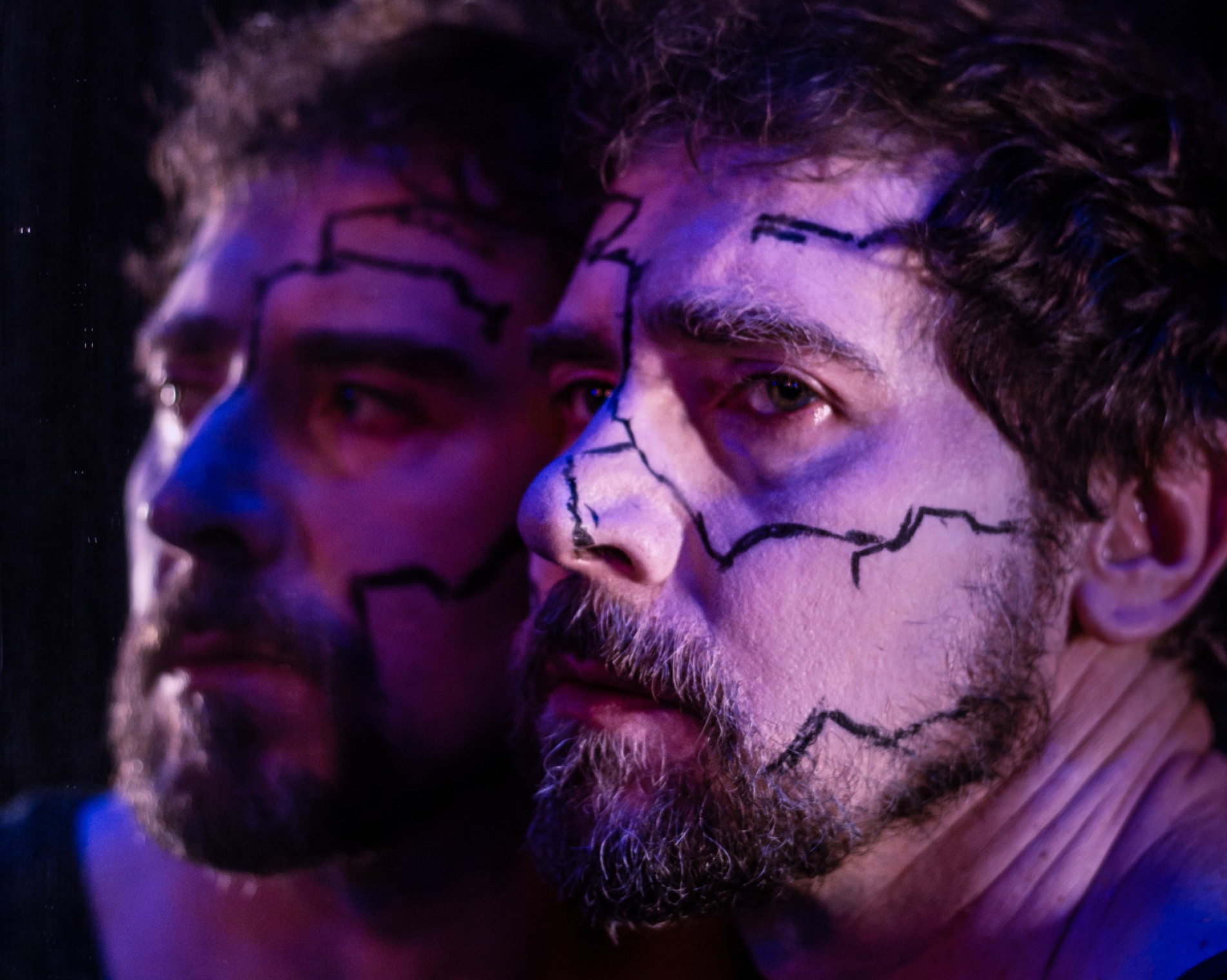 Com texto e direção de Júlio Carrara a peça trata sobre saúde mental