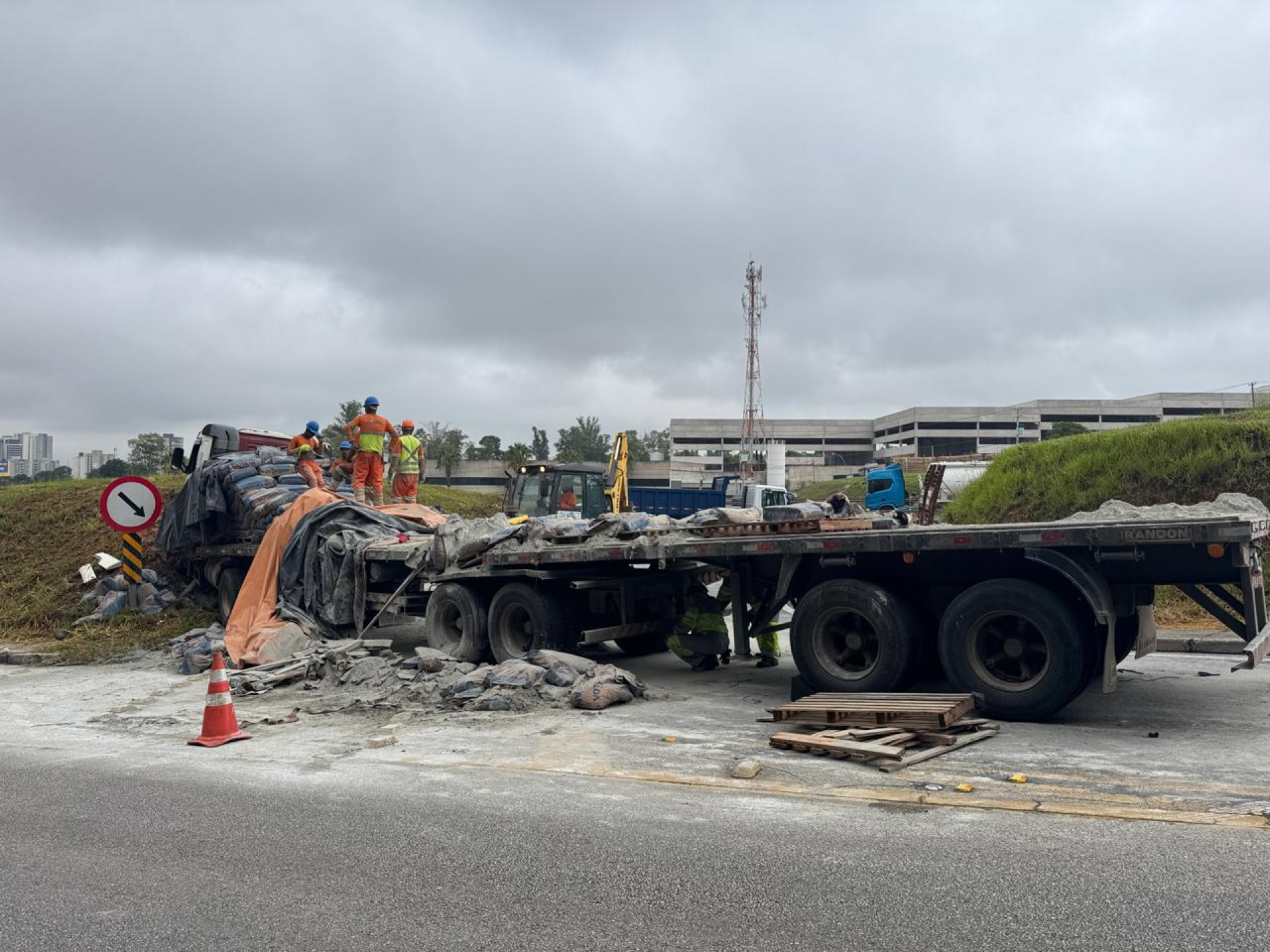 O caminhão saiu de Salto na Região Metropolitana de Sorocaba (RMS), com destino para Piracicaba