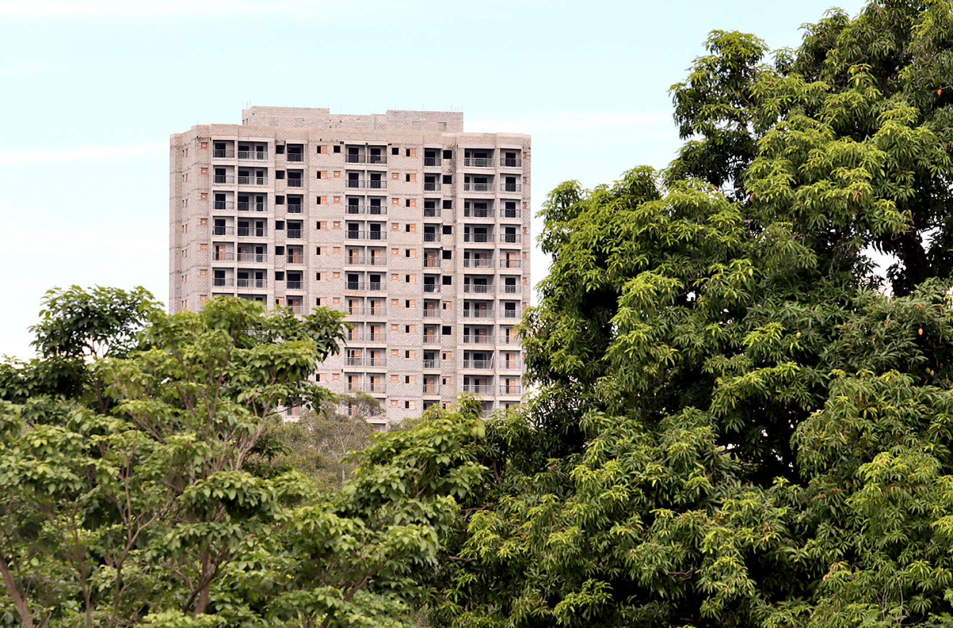 Mesmo com juros elevados, expectativa de redução gradual da Selic a partir do primeiro semestre reacende interesse por financiamentos imobiliários
