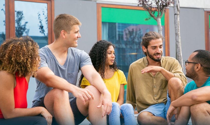 Atividade visa oferecer um espaço de diálogo e escuta por meio de vivências artísticas