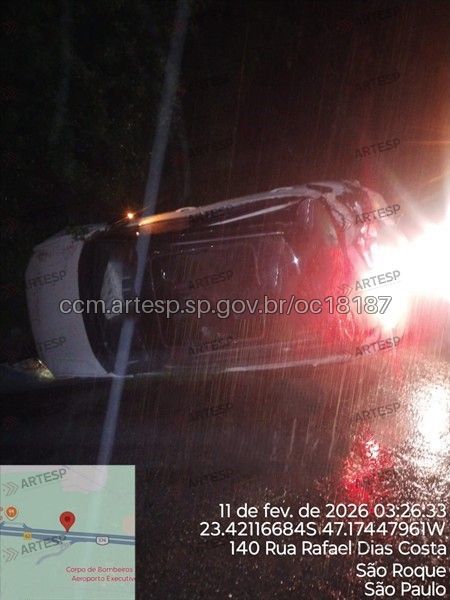 Carro foi levado pelo guincho para a delegacia