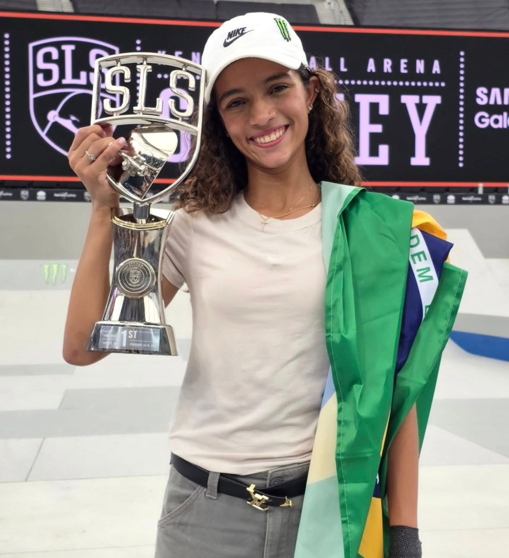 Brasileira conquista o título da Street League Skateboarding (SLS) de Sydney, primeira de sete etapas da temporada