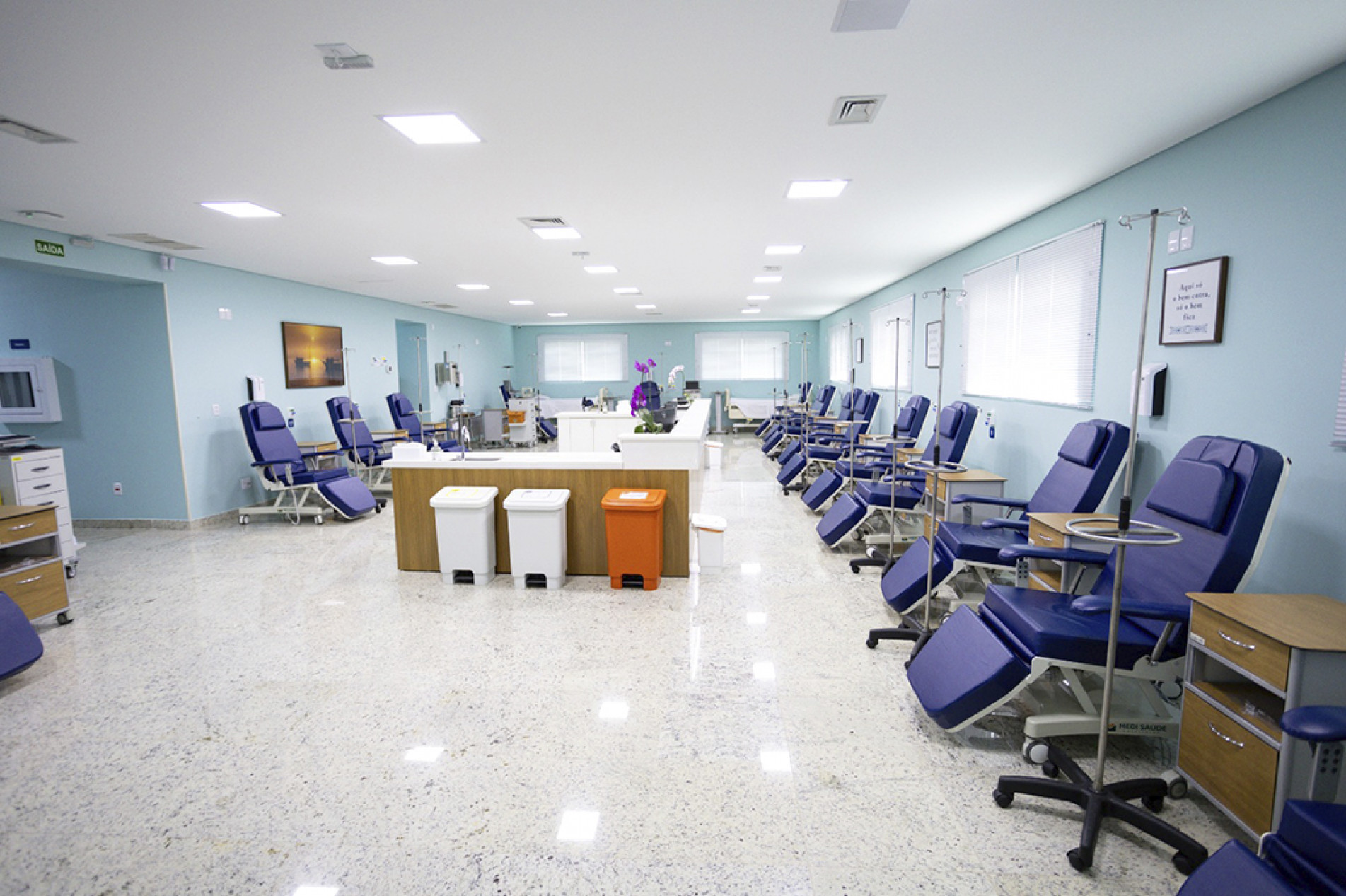 Em 2025, o Hospital do Câncer somou mais de 35 mil atendimentos,
com 14.612 quimioterapias, 859 radioterapias e 886 cirurgias
