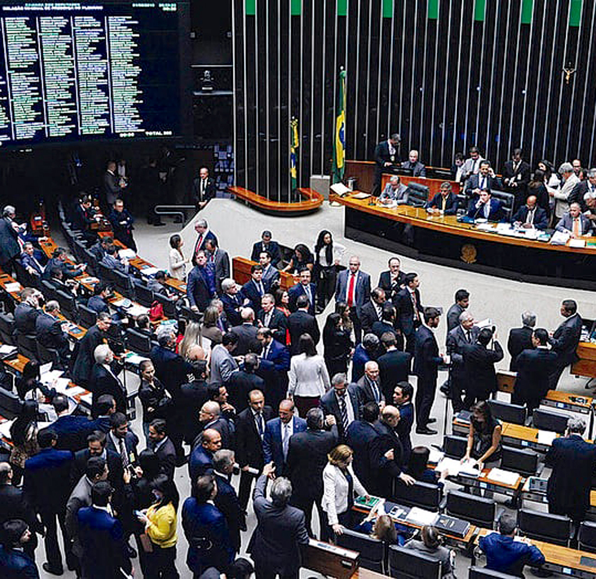 Lula também vetou regras que previam forma de cálculo semestral para aposentadorias e pensões
