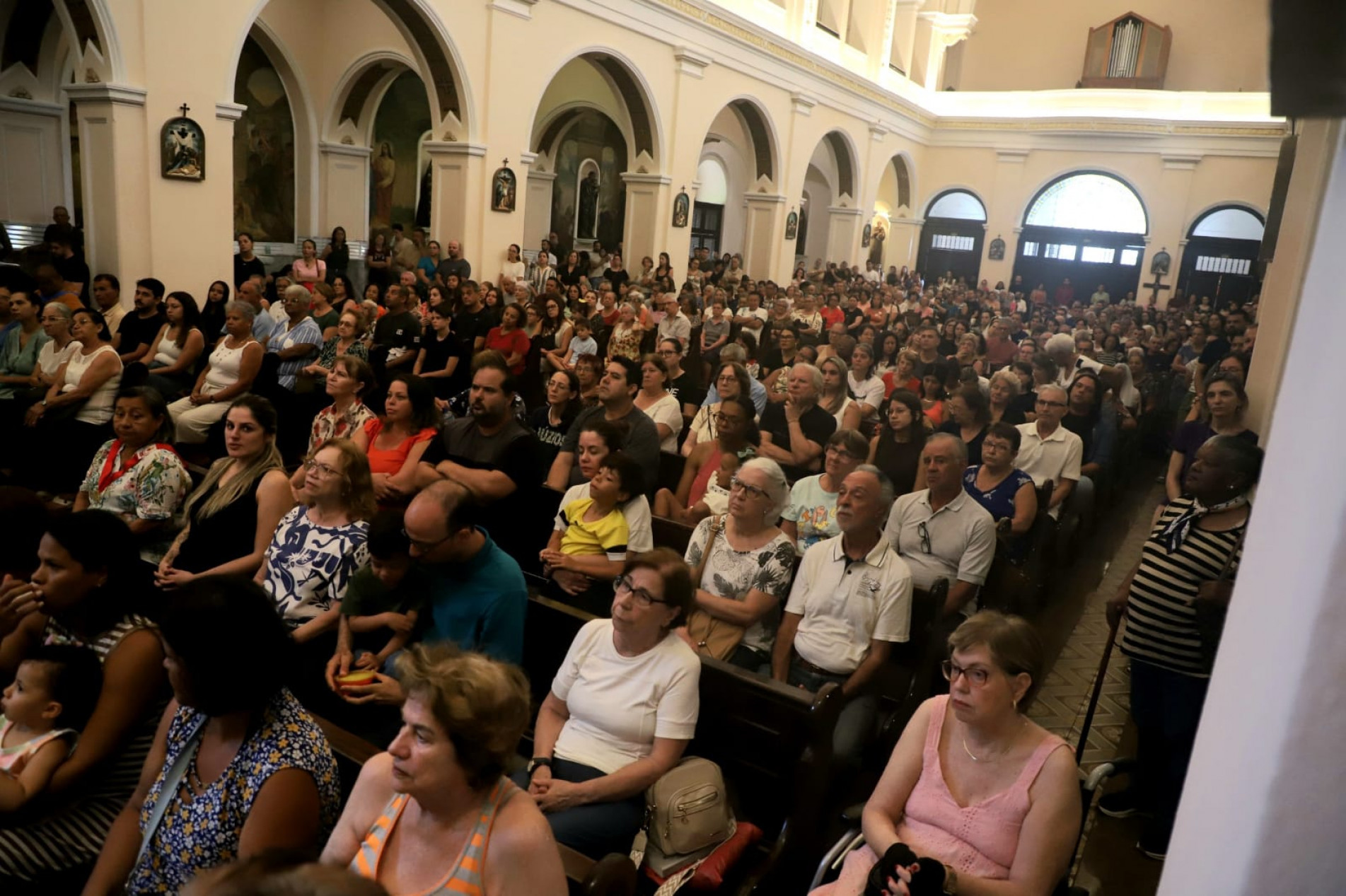 Celebração marca o início da Quaresma e convida fiéis à prática da oração, do jejum e da caridade
