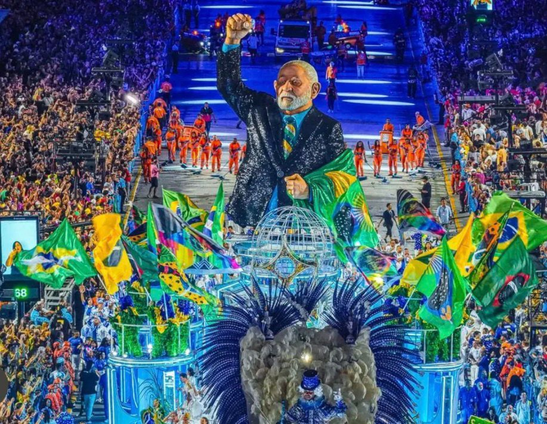 Escola é rebaixada após desfile sobre o Lula