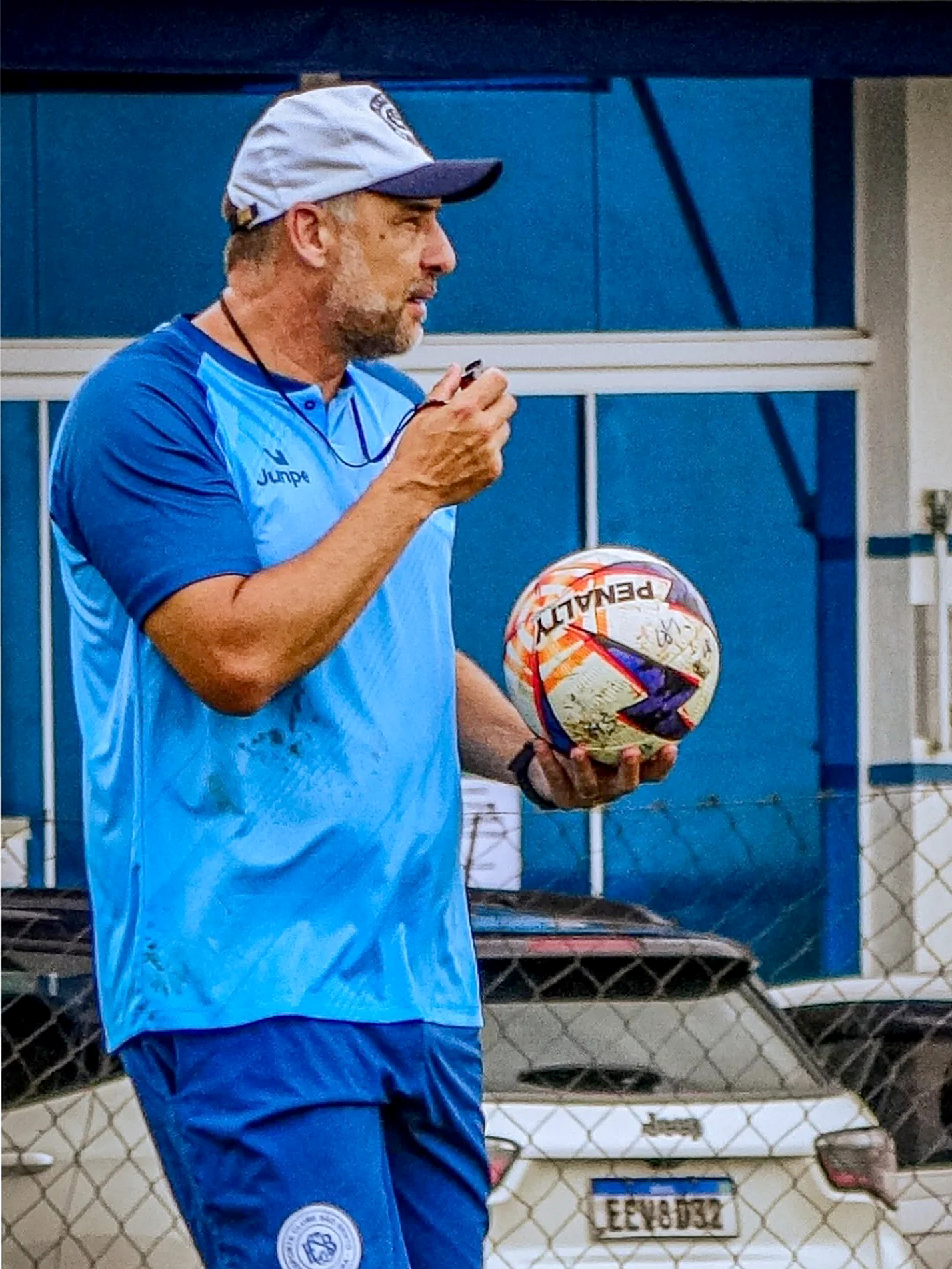 Wilson Júnior tem um empate e três derrotas 
no comando técnico do time