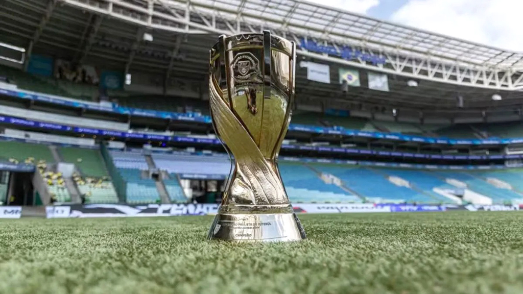 Final será disputada em dois jogos, em 4 e 8 de março: troféu em disputa
