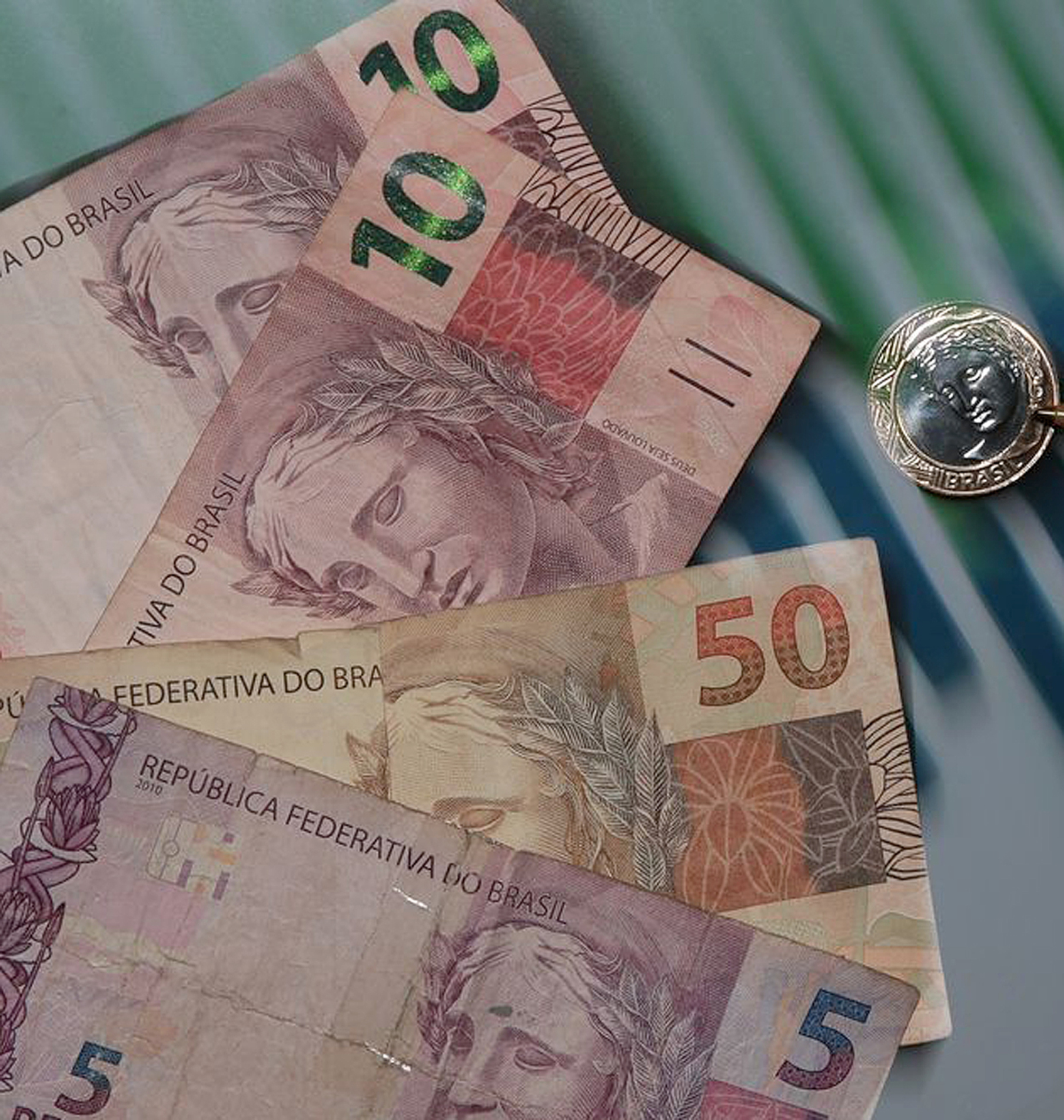 Primeiro mês do ano totalizou R$ 325 bi
