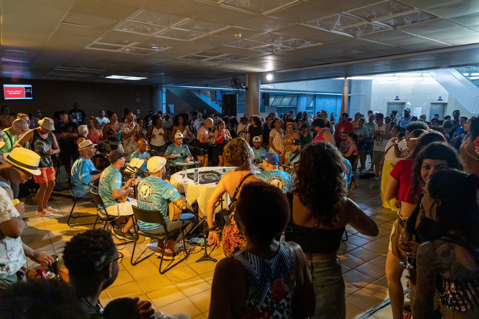 Domingo às 17h acontece o show 