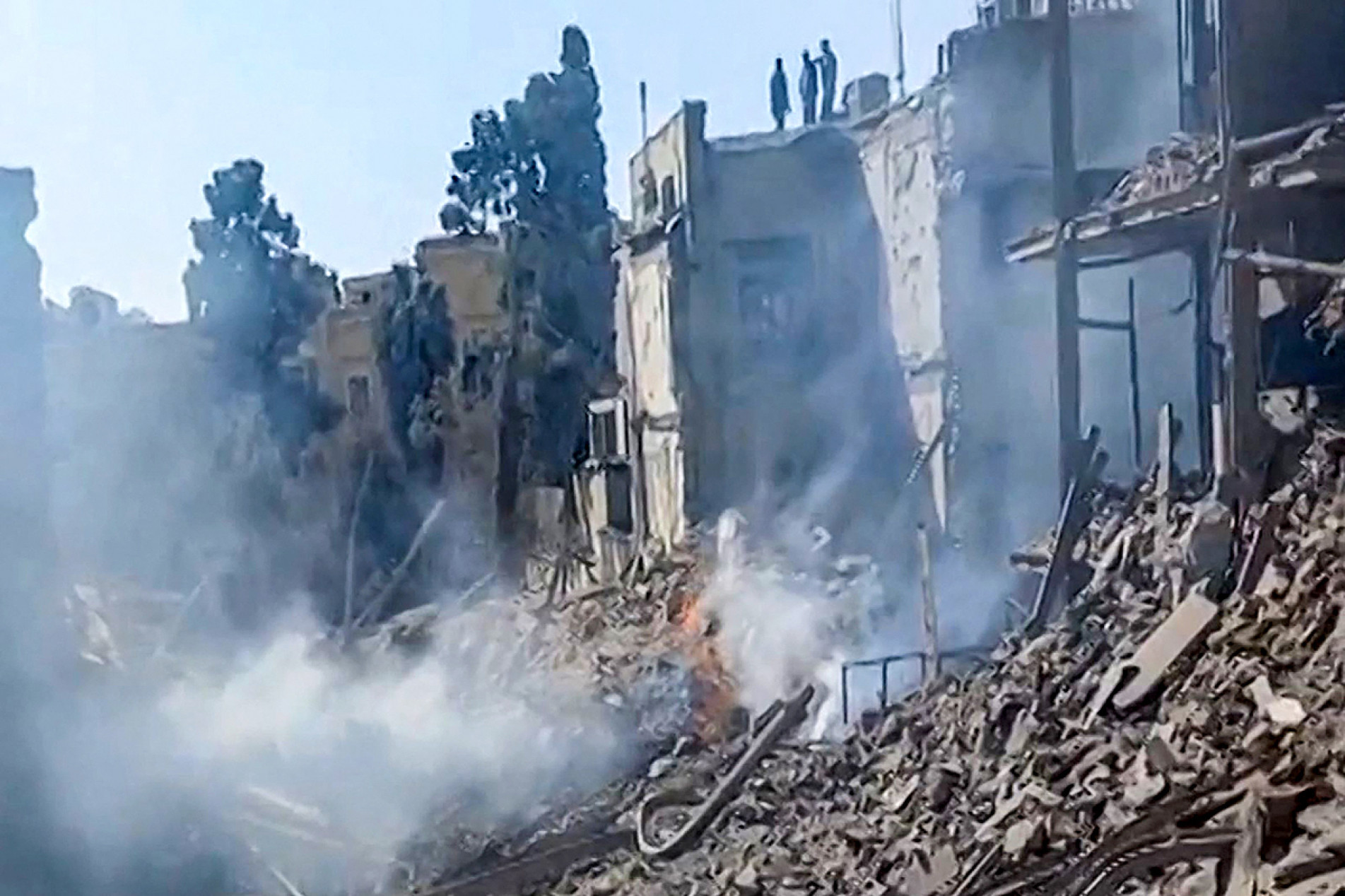 Irã divulgou imagens de prédios destruídos na capital
