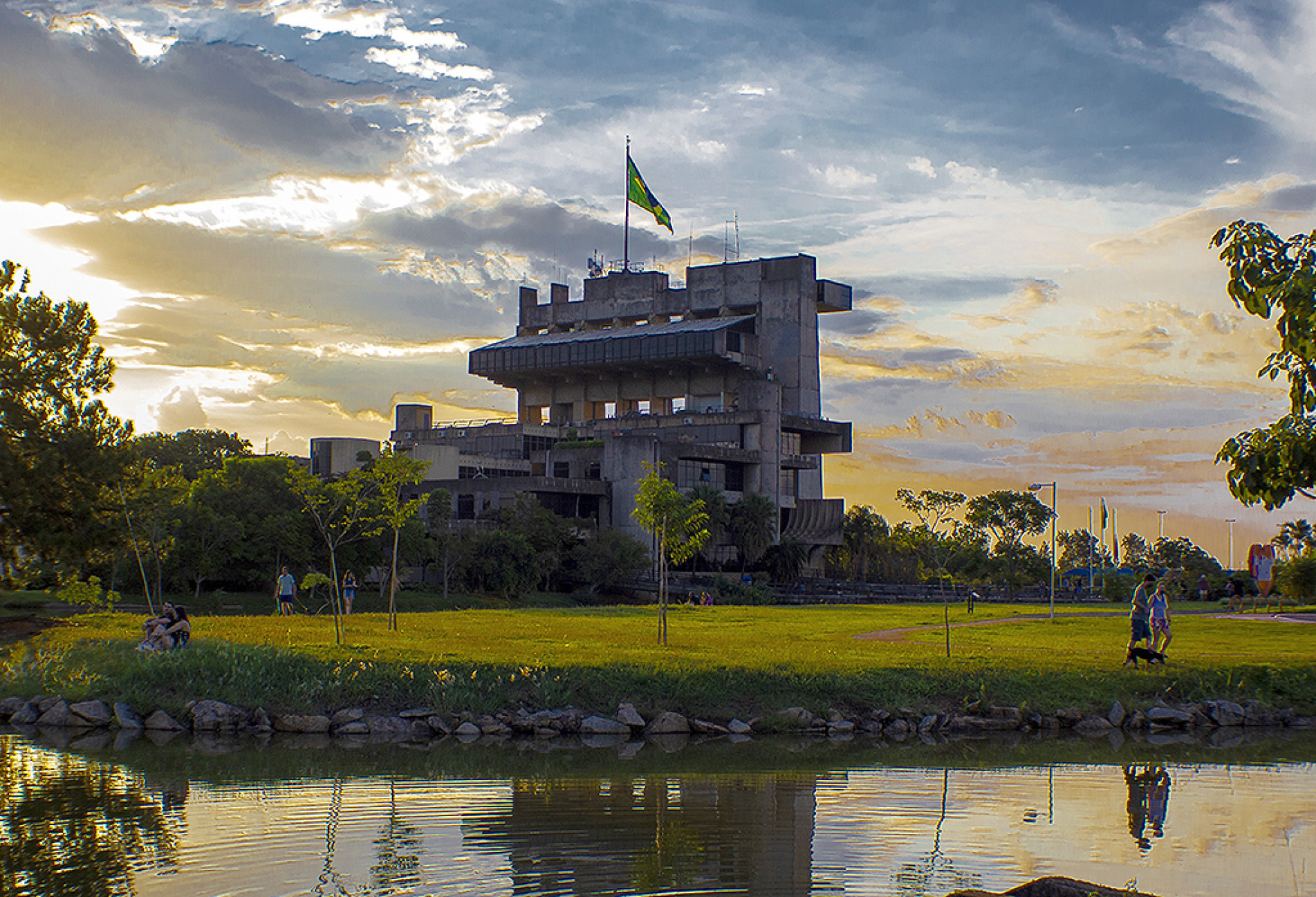 Projeto de Lei nº 73/2026, de autoria do Executivo, concede a revisão geral anual de 4,26% aos servidores da administração direta, indireta, autárquica e fundacional
